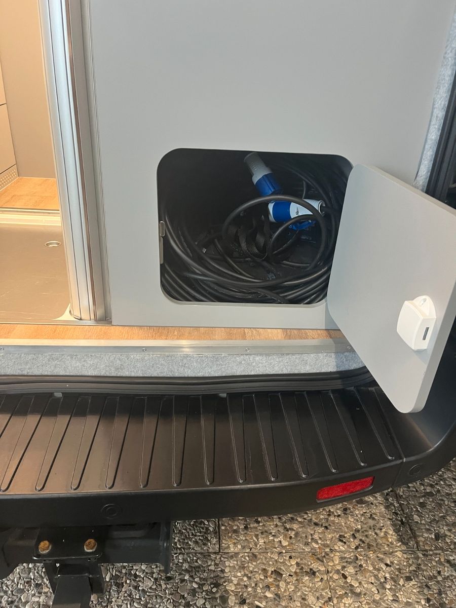 Fahrzeugabbildung Ford MATIST Family L Model 2024