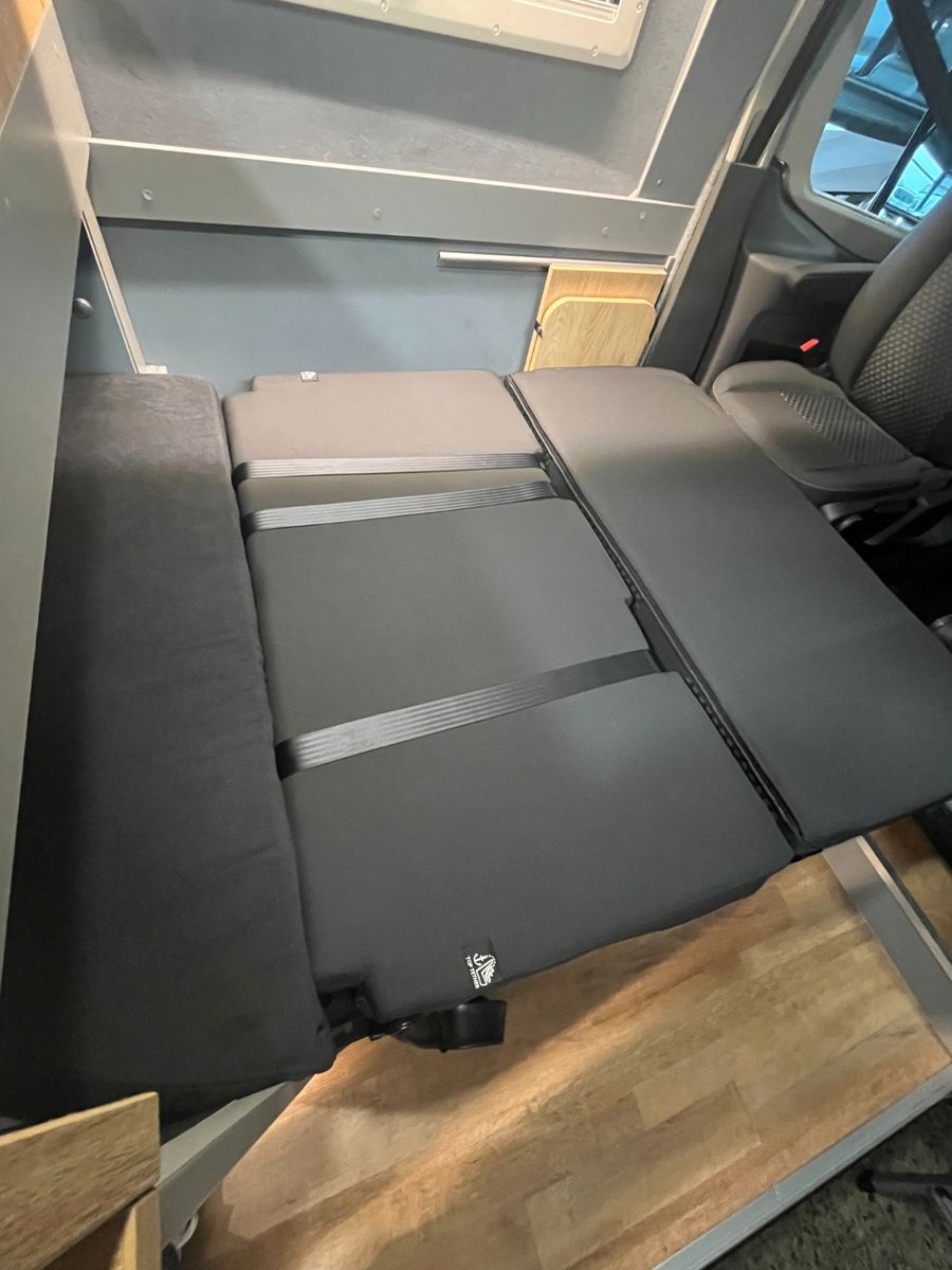 Fahrzeugabbildung Ford MATIST Family L Model 2024
