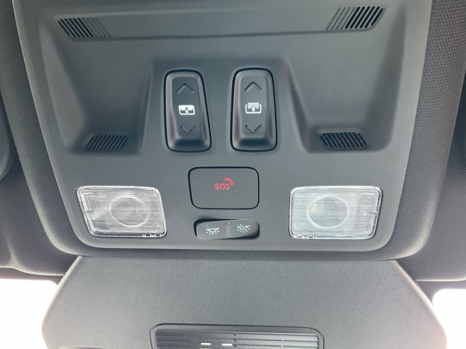 Fahrzeugabbildung Ford Kuga 2.5 PHEV ST-Line X+Panoaram+Matrix-LED+AHK+