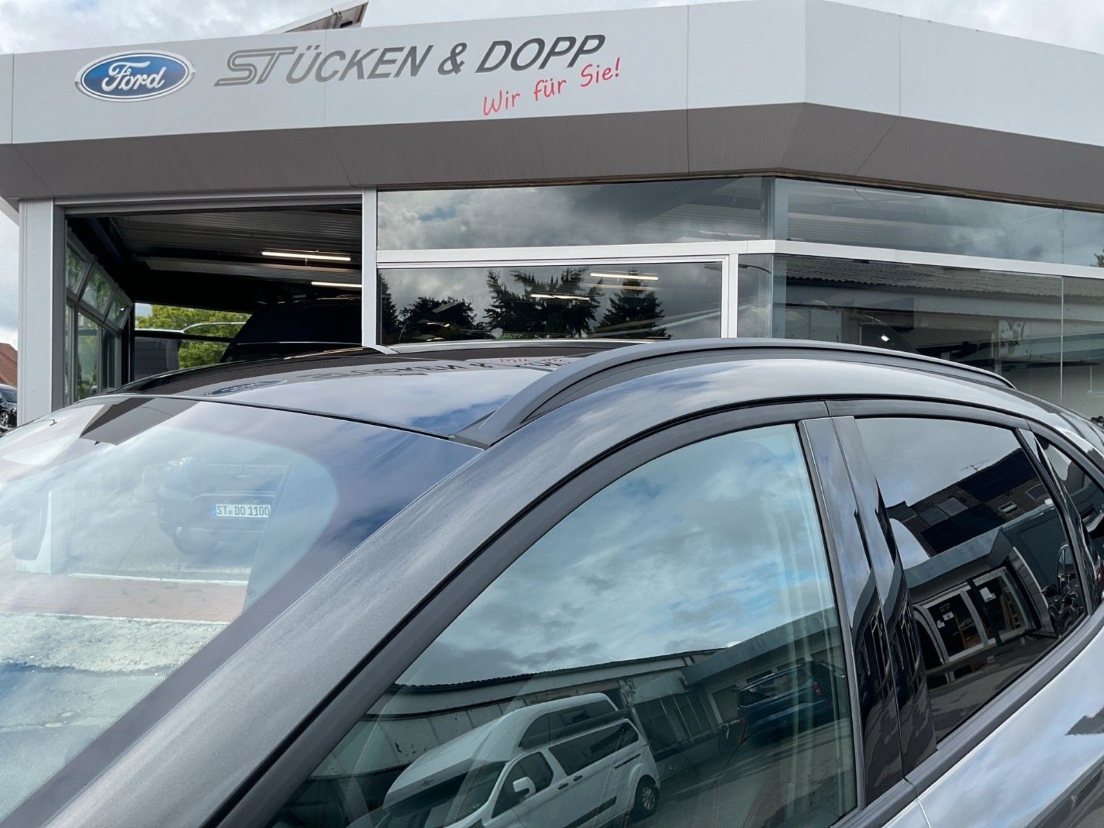 Fahrzeugabbildung Ford Kuga 2.5 PHEV ST-Line X+Panoaram+Matrix-LED+AHK+