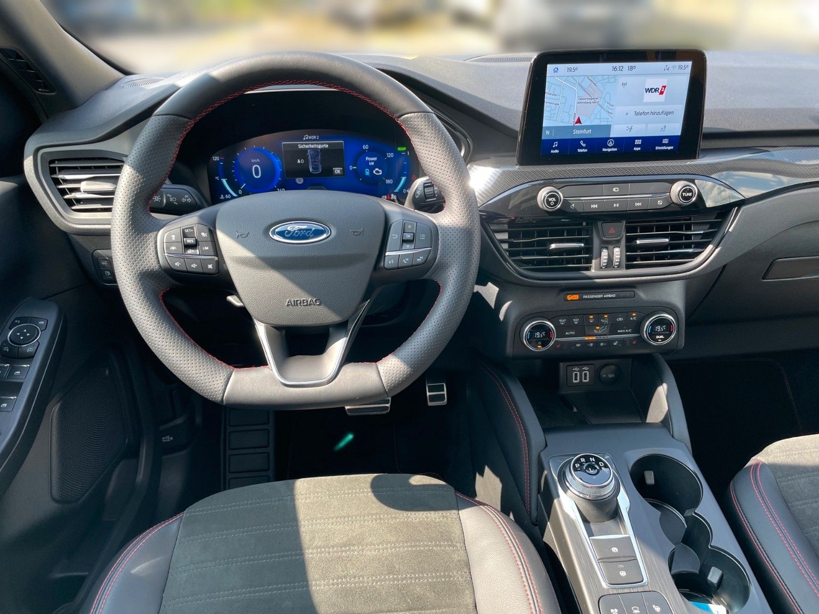 Fahrzeugabbildung Ford Kuga PHEV ST-Line X+ACC+AHK+Panoarama+20" LMF+..