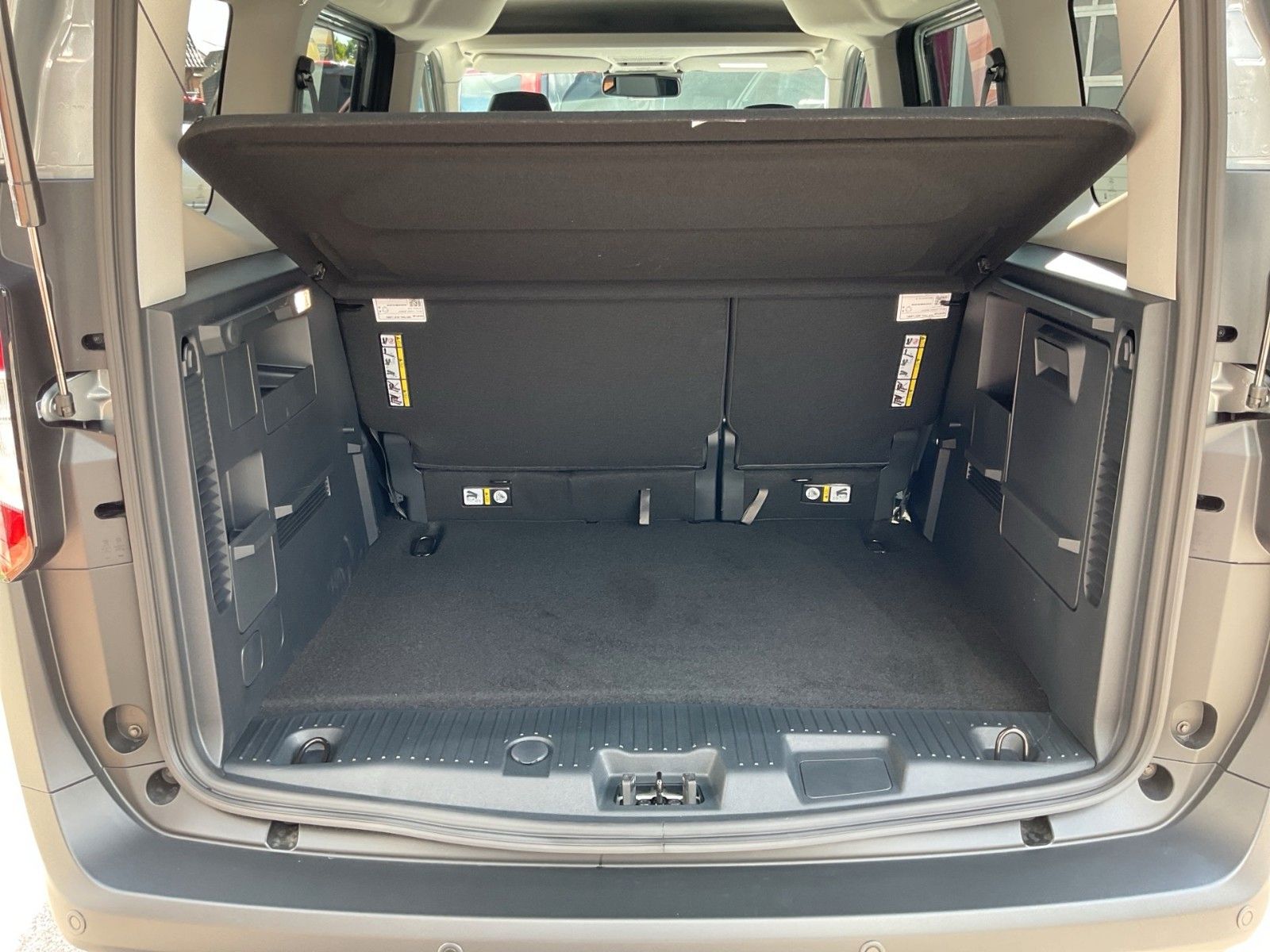 Fahrzeugabbildung Ford Tourneo Courier Active