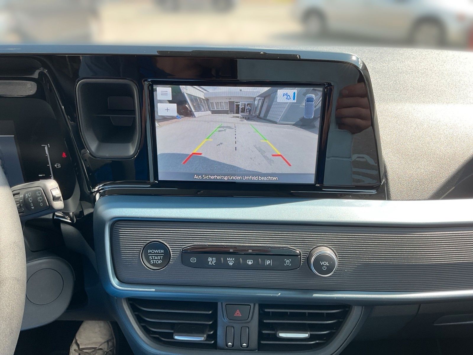 Fahrzeugabbildung Ford Tourneo Courier Active
