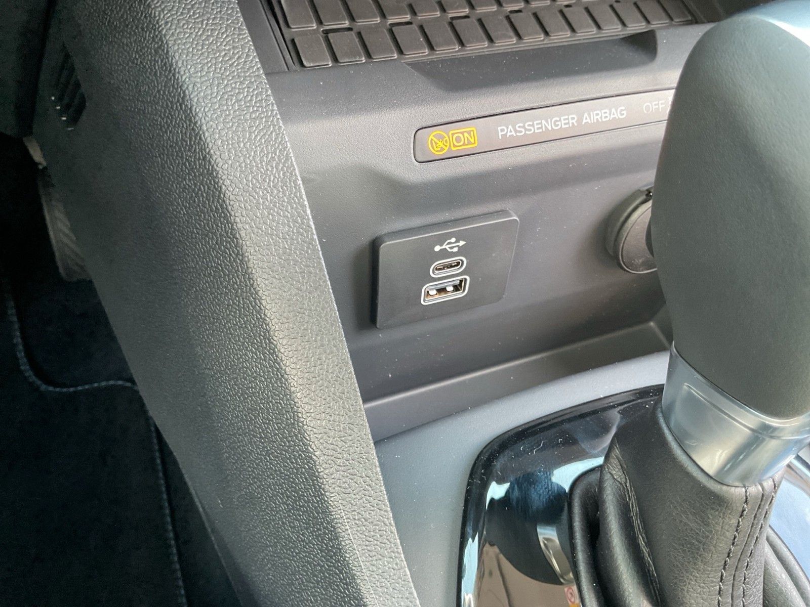 Fahrzeugabbildung Ford Tourneo Courier Active