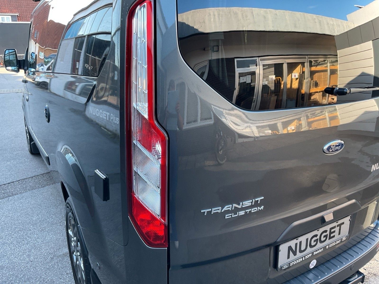 Fahrzeugabbildung Ford Nugget Plus Trend AD