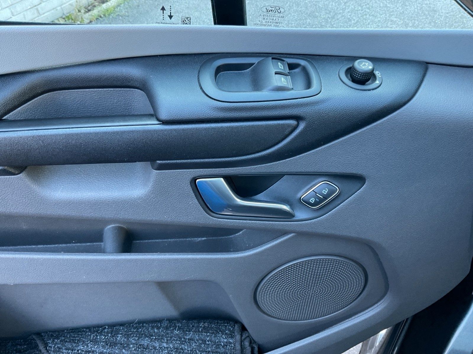 Fahrzeugabbildung Ford Nugget Plus Trend AD