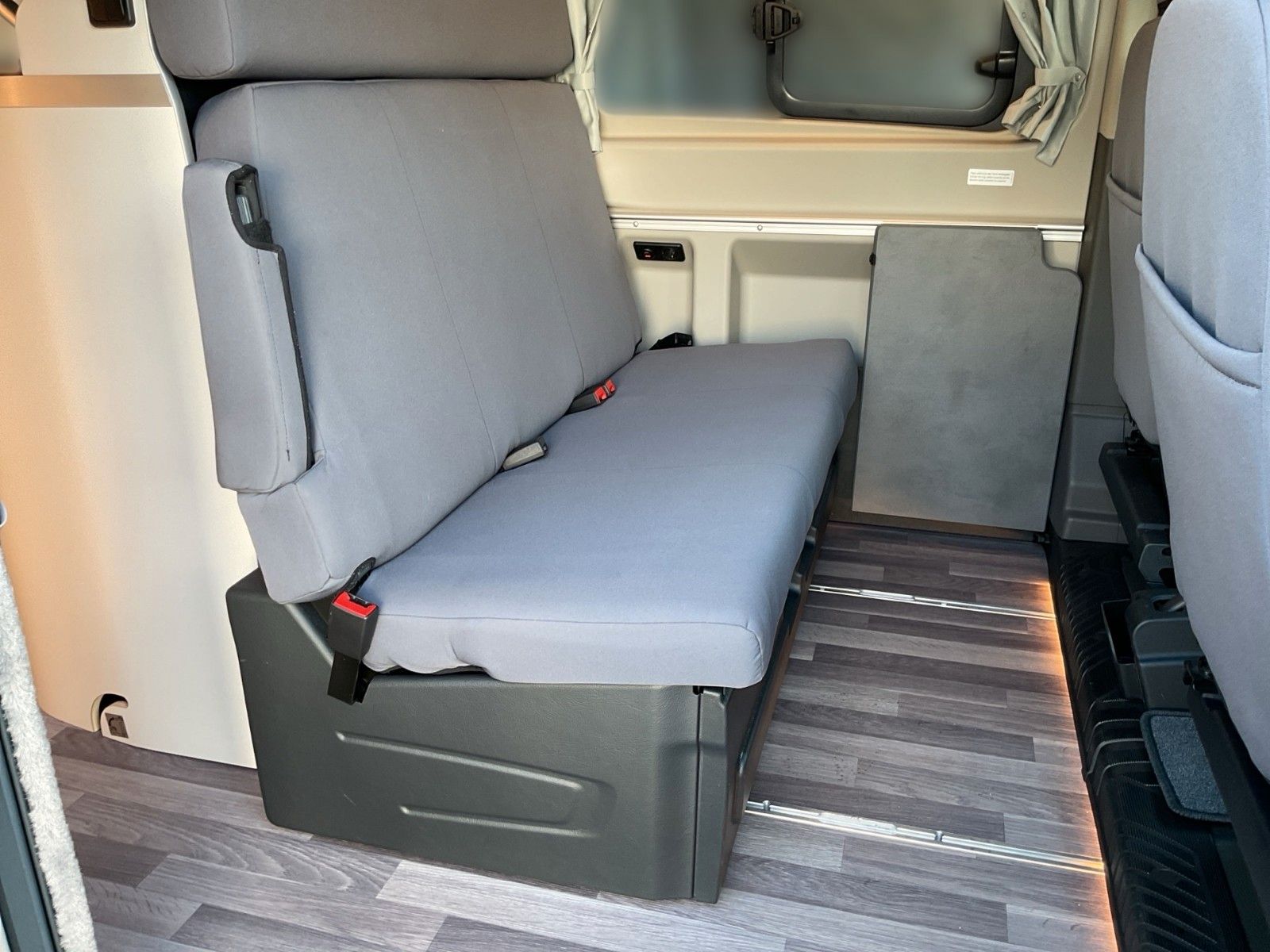 Fahrzeugabbildung Ford Nugget Plus Trend AD