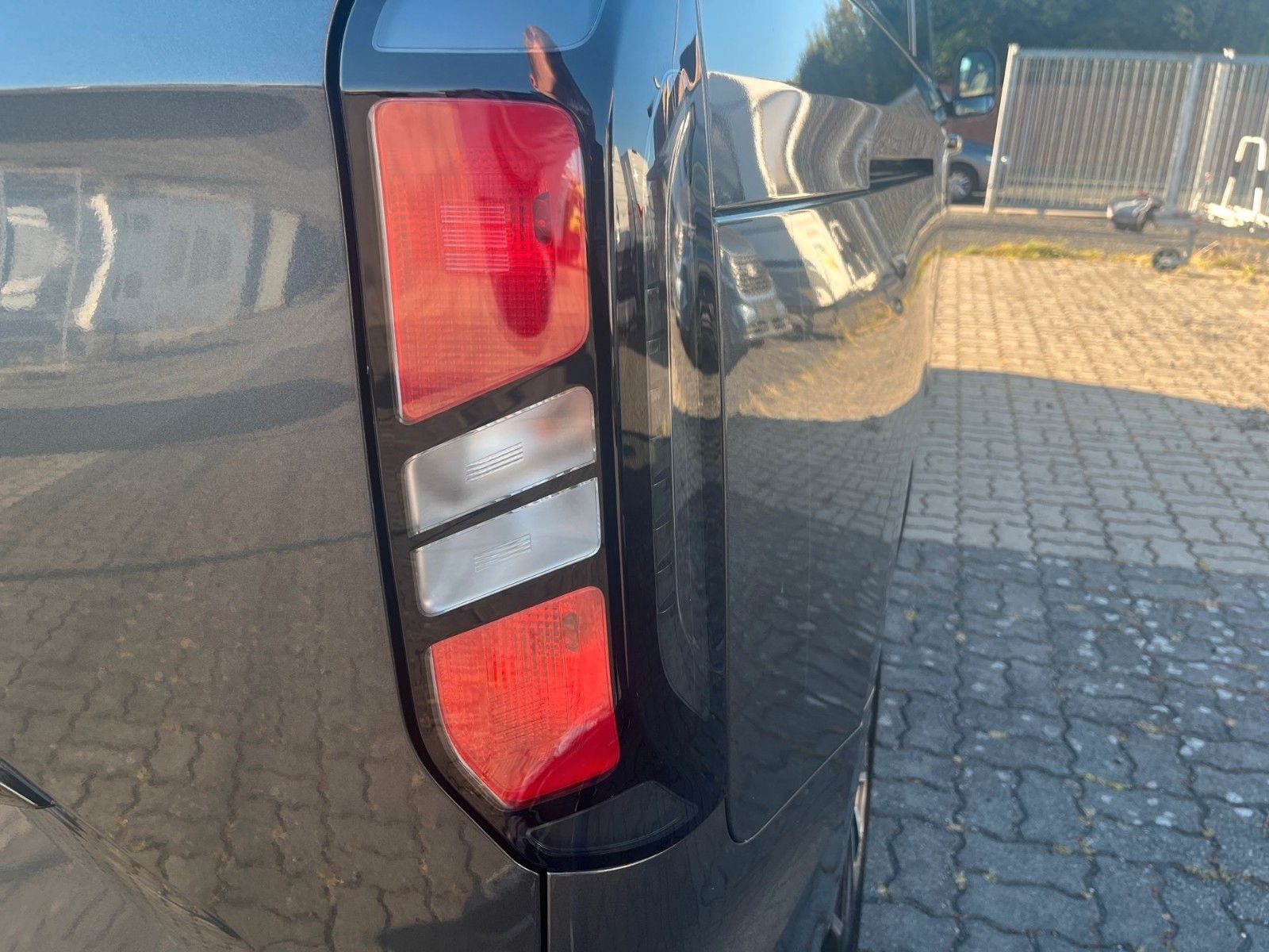 Fahrzeugabbildung Ford Nugget Plus AD Titanium 0,99 % MESSEPREIS!!