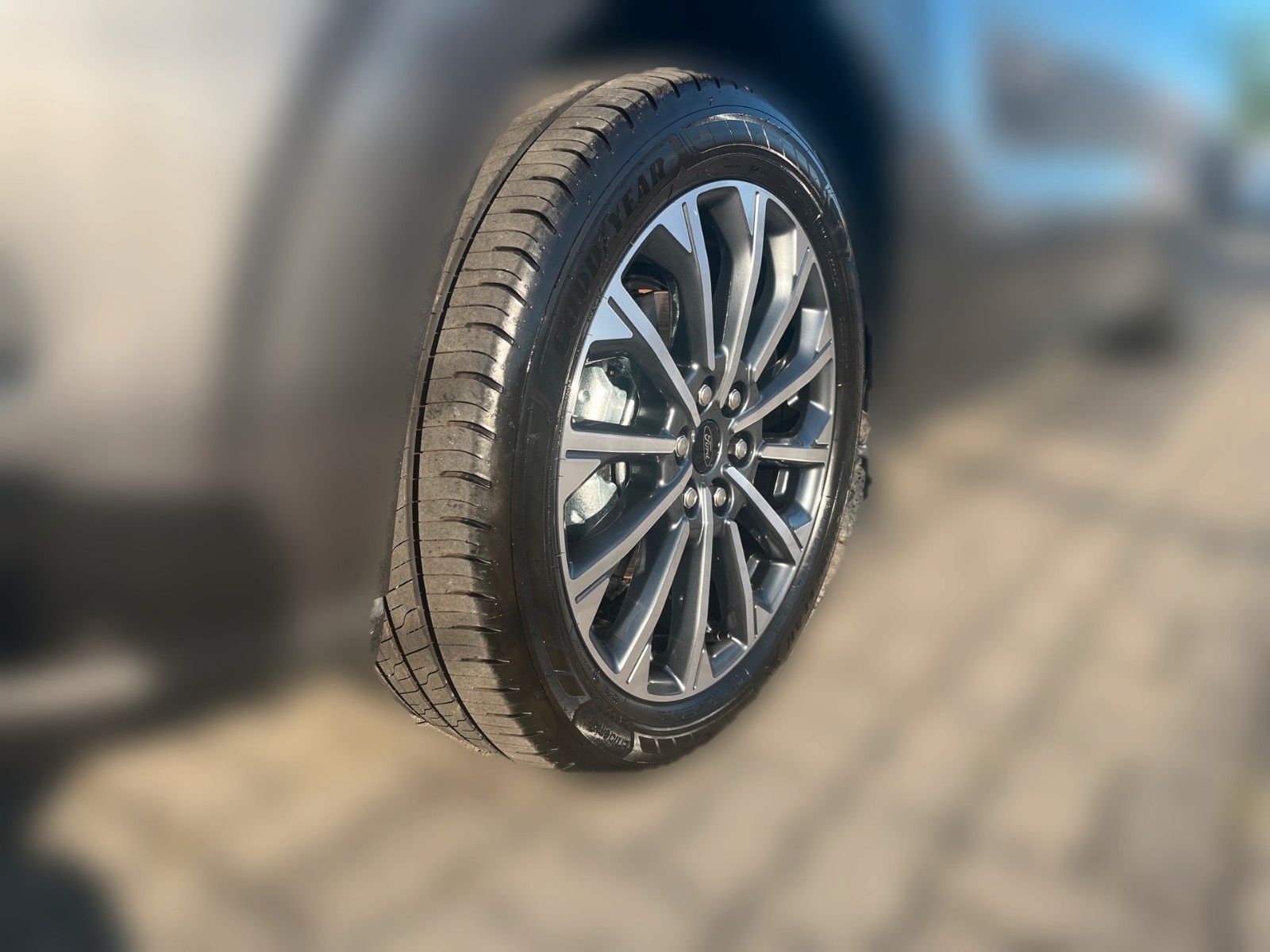 Fahrzeugabbildung Ford Nugget Plus AD Titanium 0,99 % MESSEPREIS!!