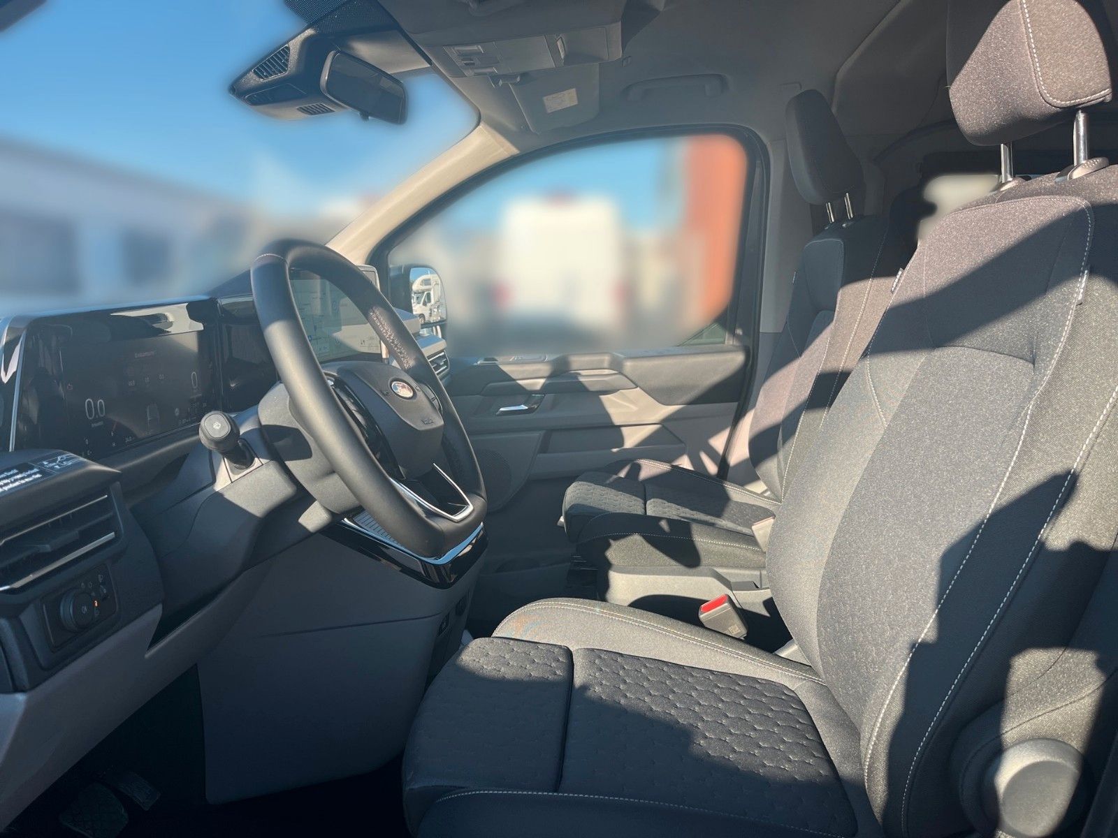 Fahrzeugabbildung Ford Nugget Plus AD Titanium 0,99 % MESSEPREIS!!