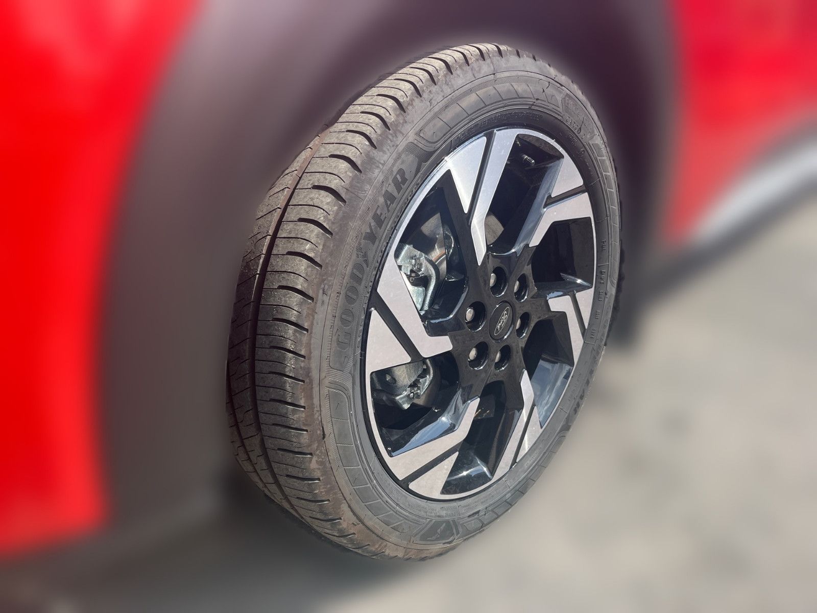 Fahrzeugabbildung Ford Nugget Plus AD Active 0,99 %  MESSEPREIS