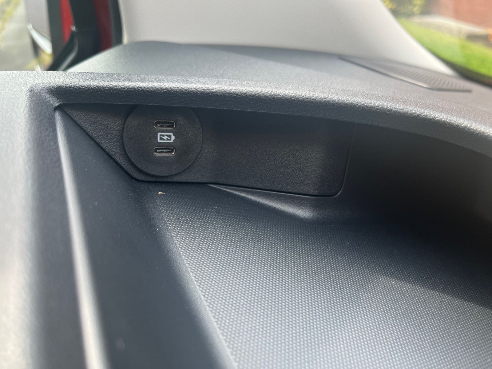 Fahrzeugabbildung Ford Nugget Plus AD Active 0,99 %  MESSEPREIS