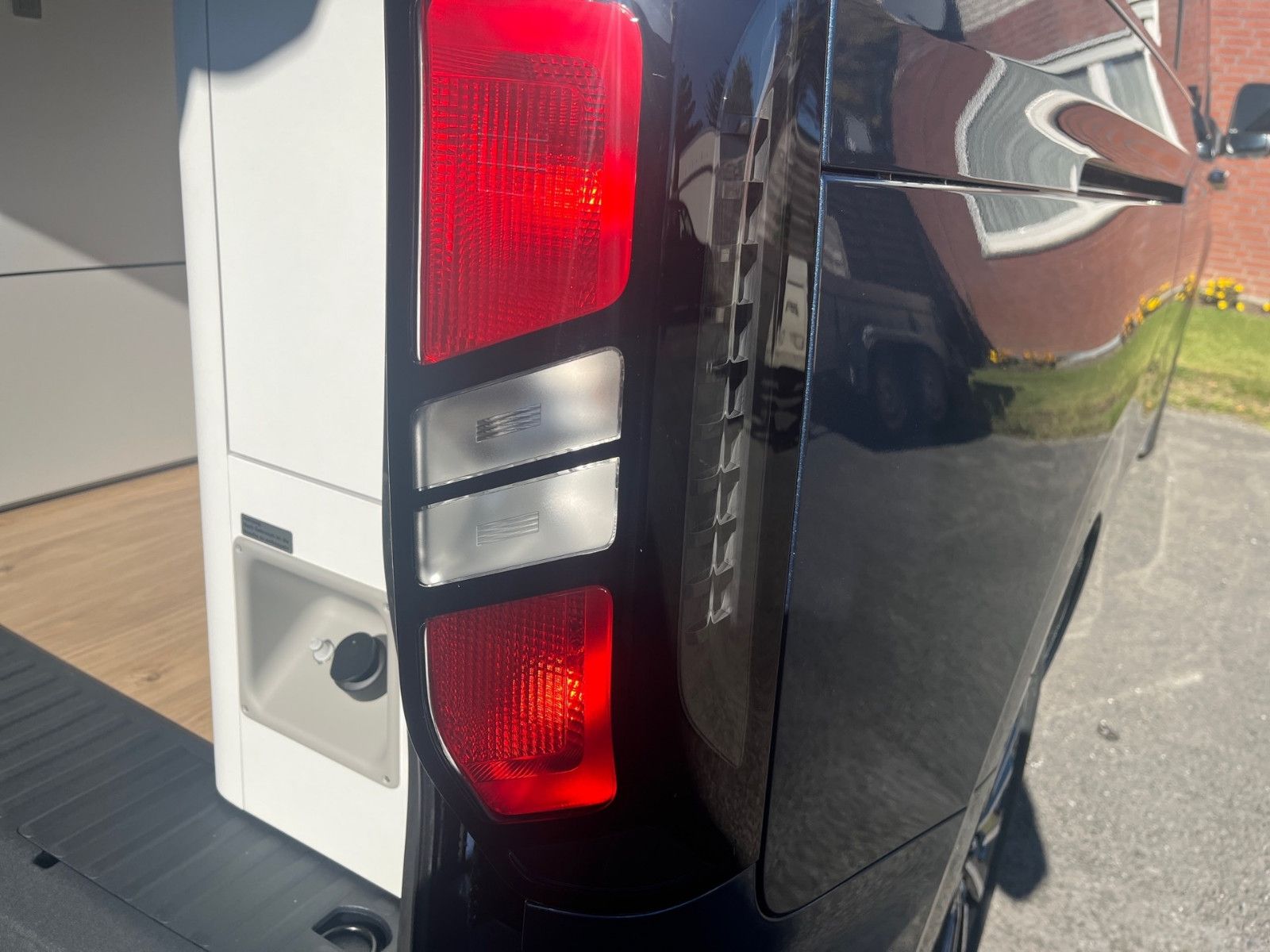 Fahrzeugabbildung Ford Nugget Plus AD Titanium