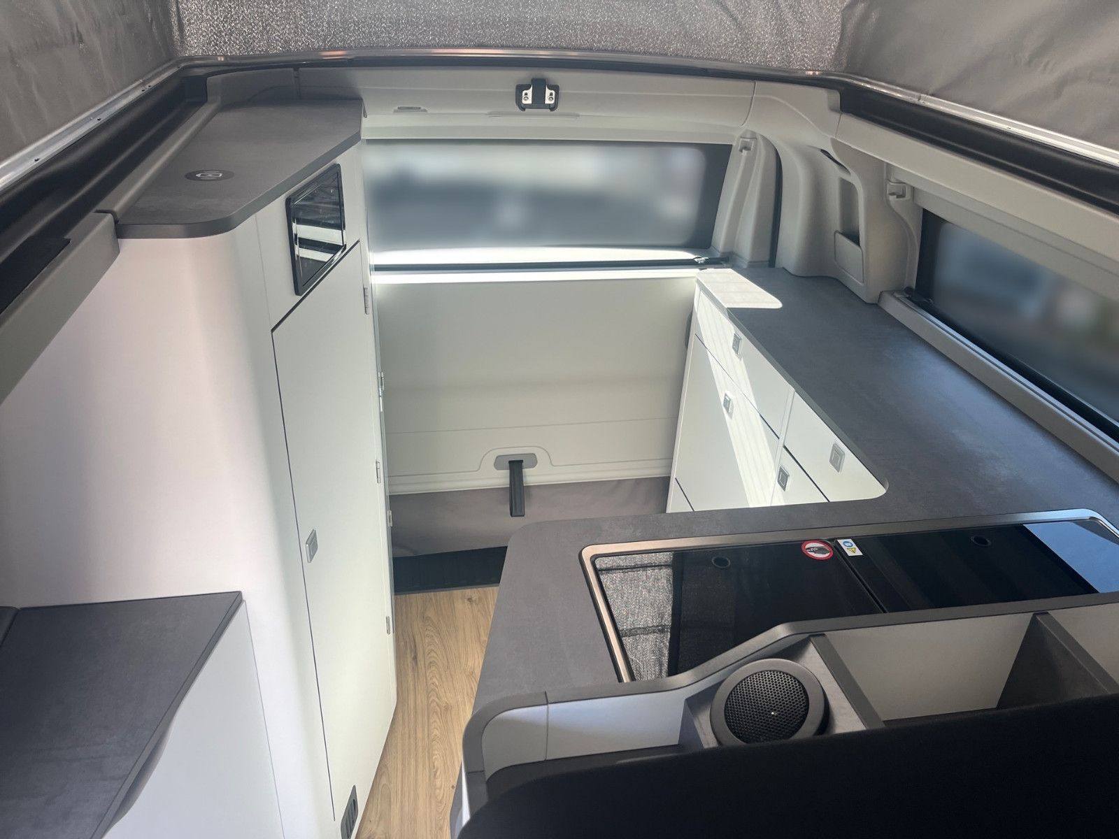 Fahrzeugabbildung Ford Nugget Plus AD Titanium