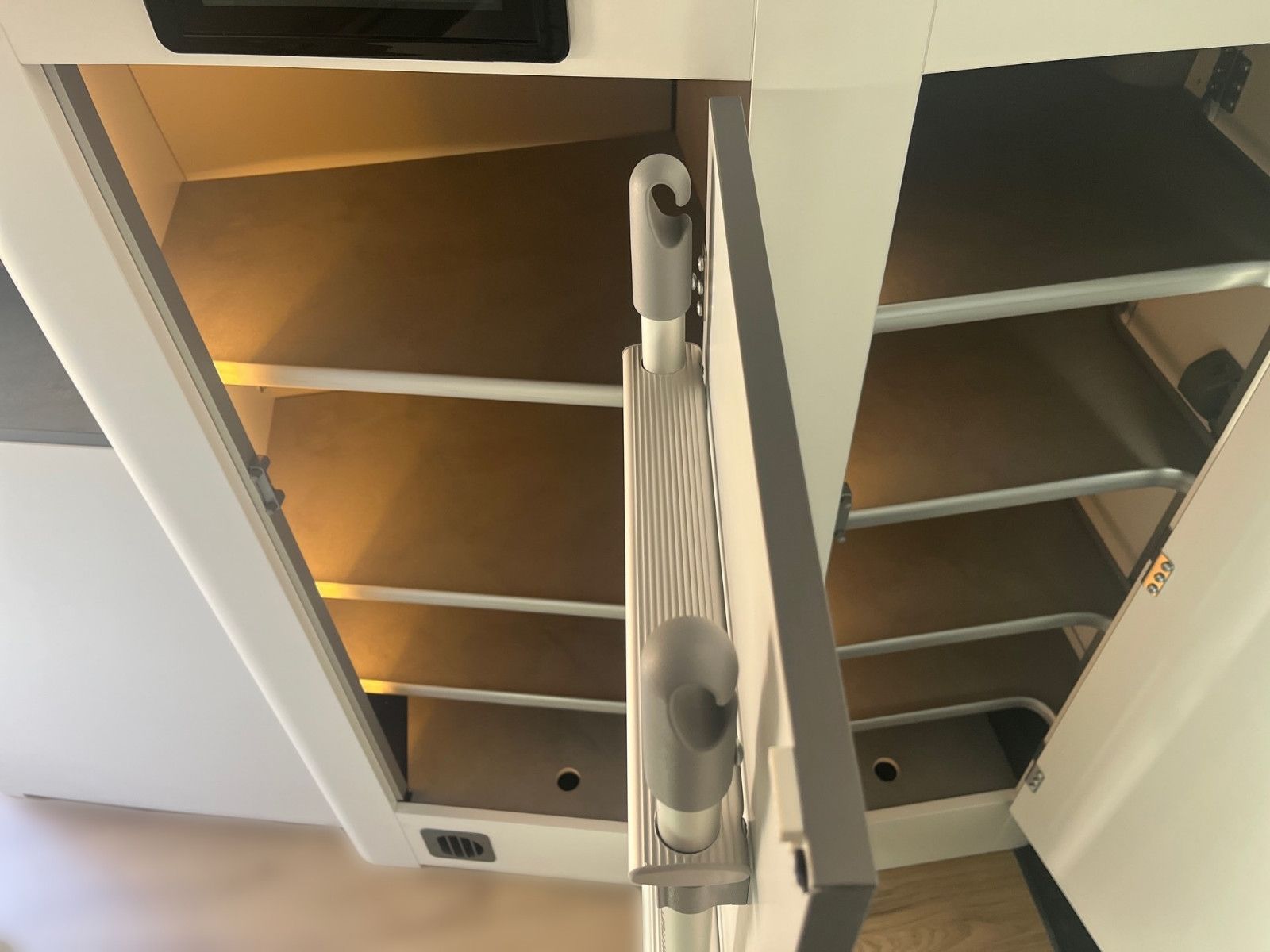 Fahrzeugabbildung Ford Nugget Plus AD Titanium
