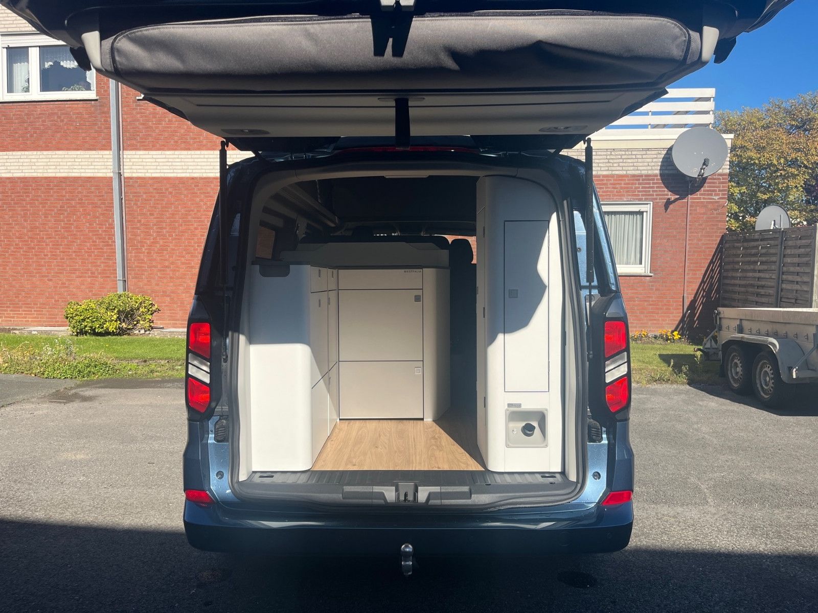 Fahrzeugabbildung Ford Nugget Plus AD Titanium