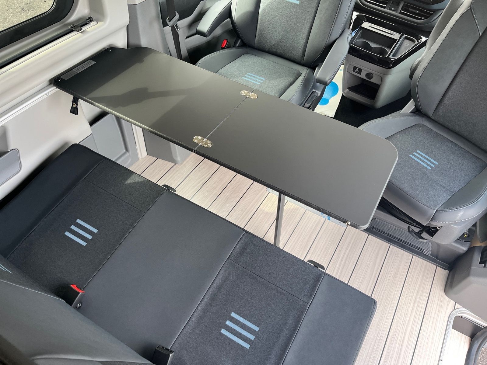 Fahrzeugabbildung Ford Nugget Plus AD Active