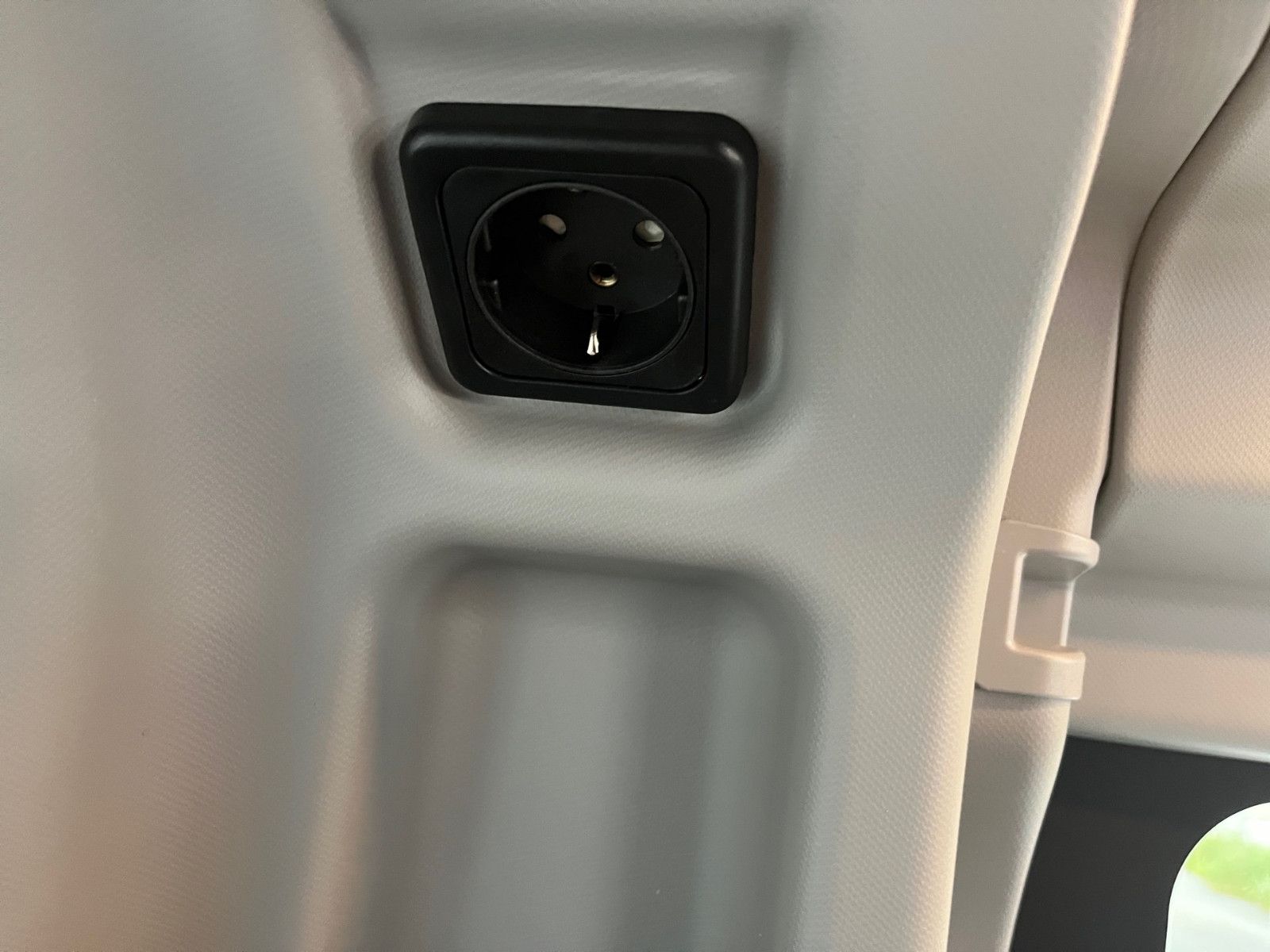 Fahrzeugabbildung Ford Nugget Plus AD Active