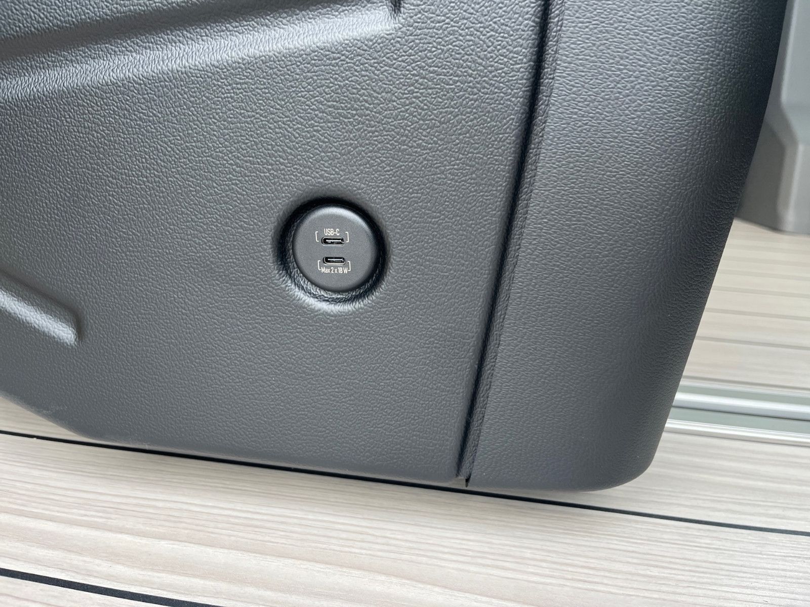 Fahrzeugabbildung Ford Nugget Plus AD Active