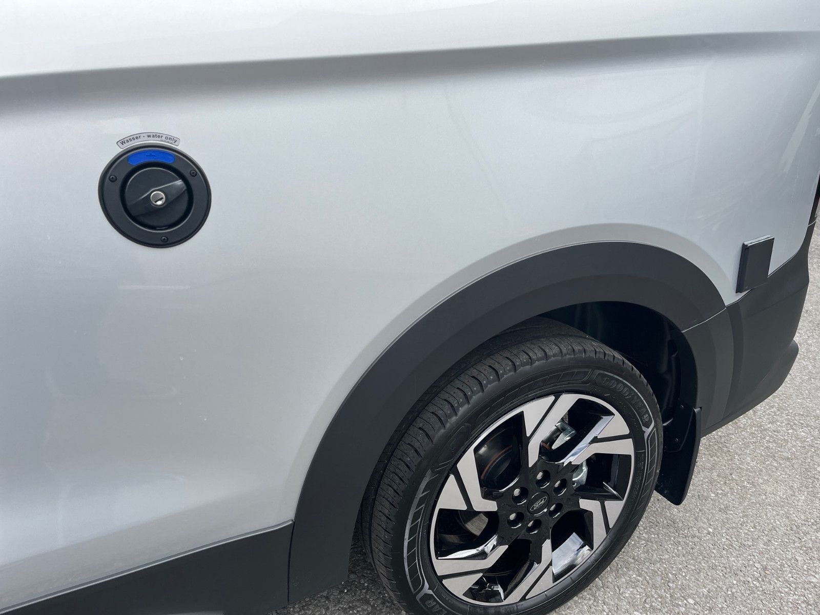 Fahrzeugabbildung Ford Nugget Plus AD Active