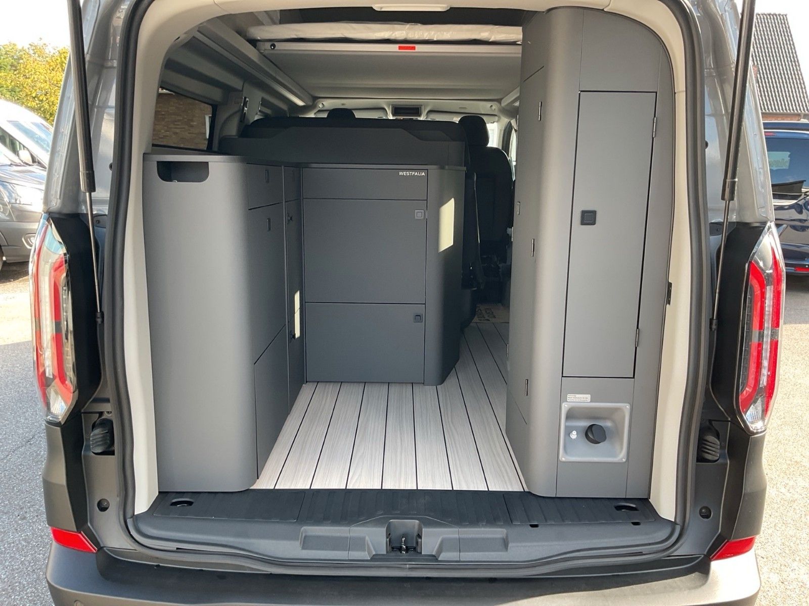 Fahrzeugabbildung Ford Nugget Plus AD Active