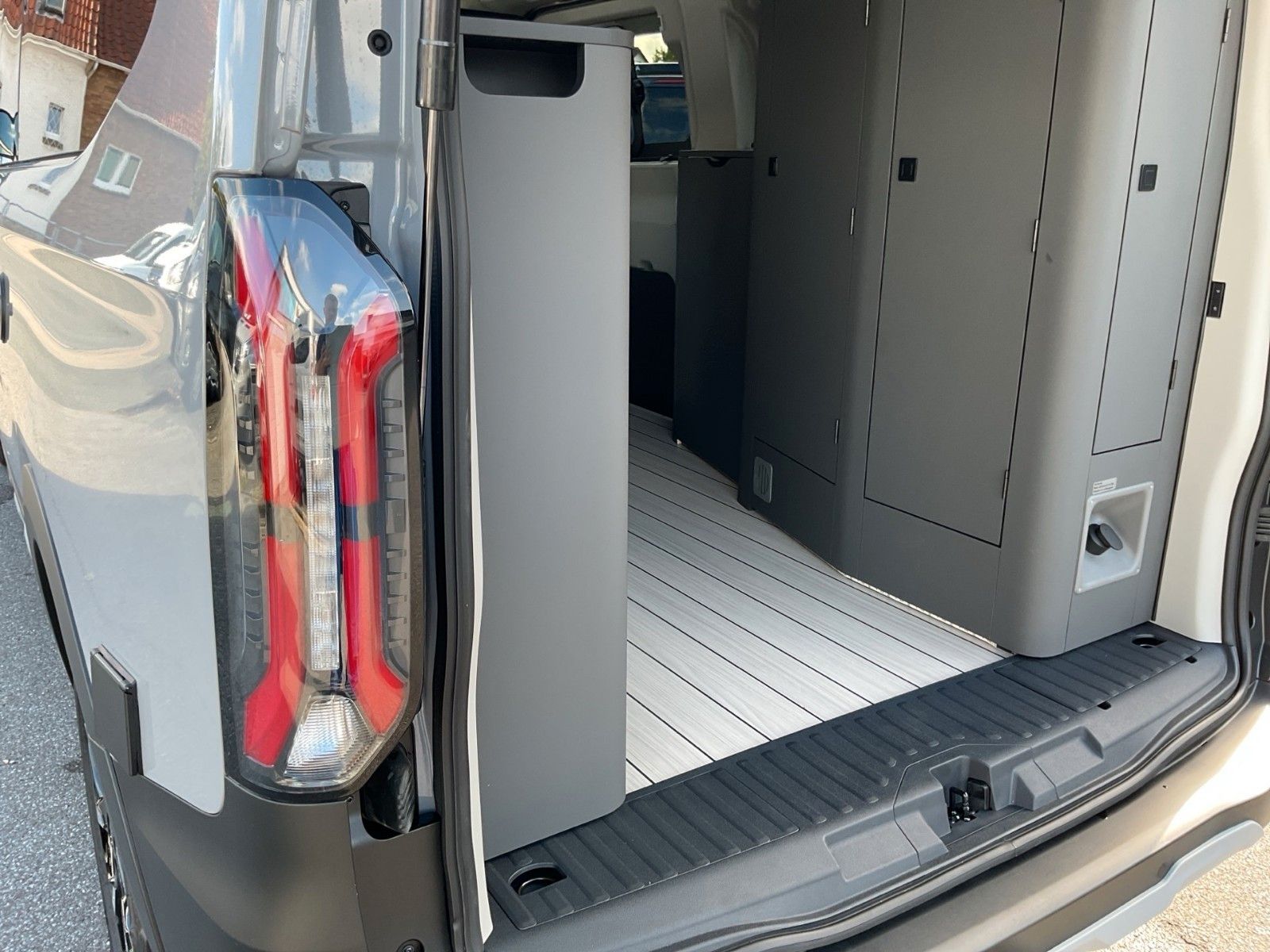 Fahrzeugabbildung Ford Nugget Plus AD Active