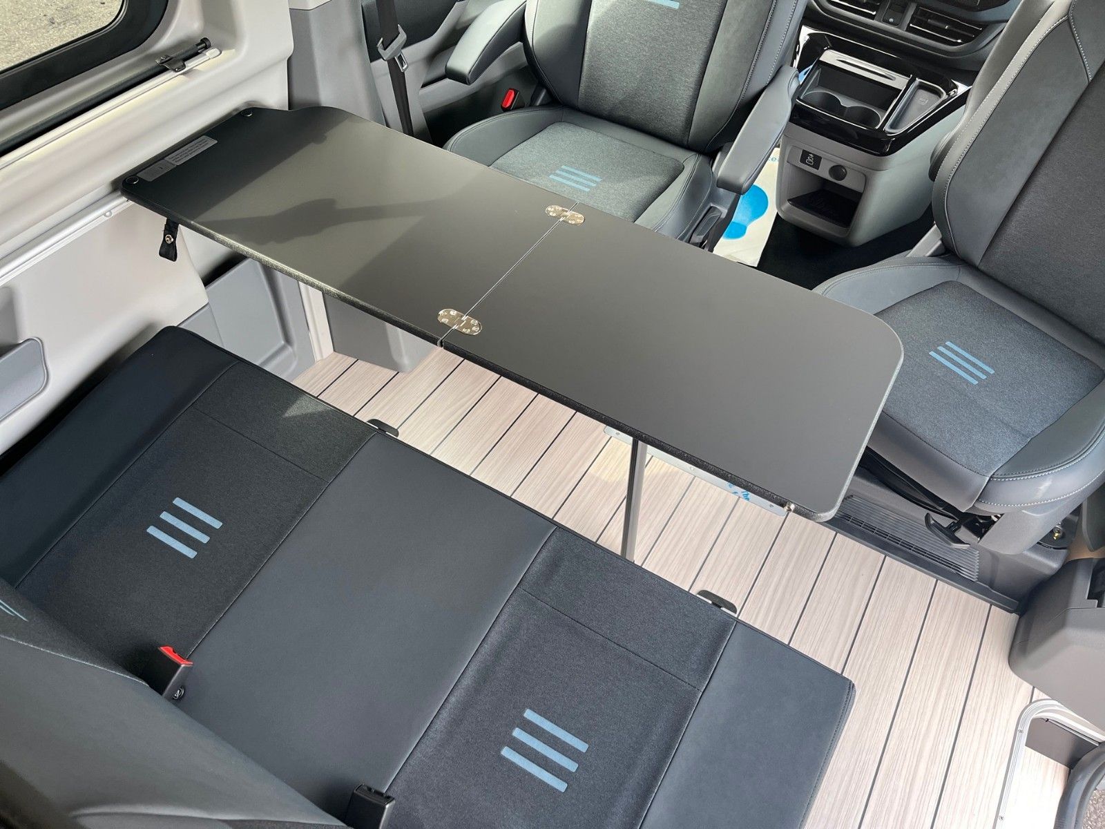 Fahrzeugabbildung Ford Nugget Plus AD Active