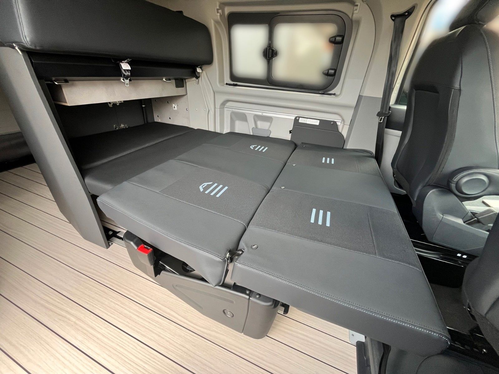 Fahrzeugabbildung Ford Nugget Plus AD Active
