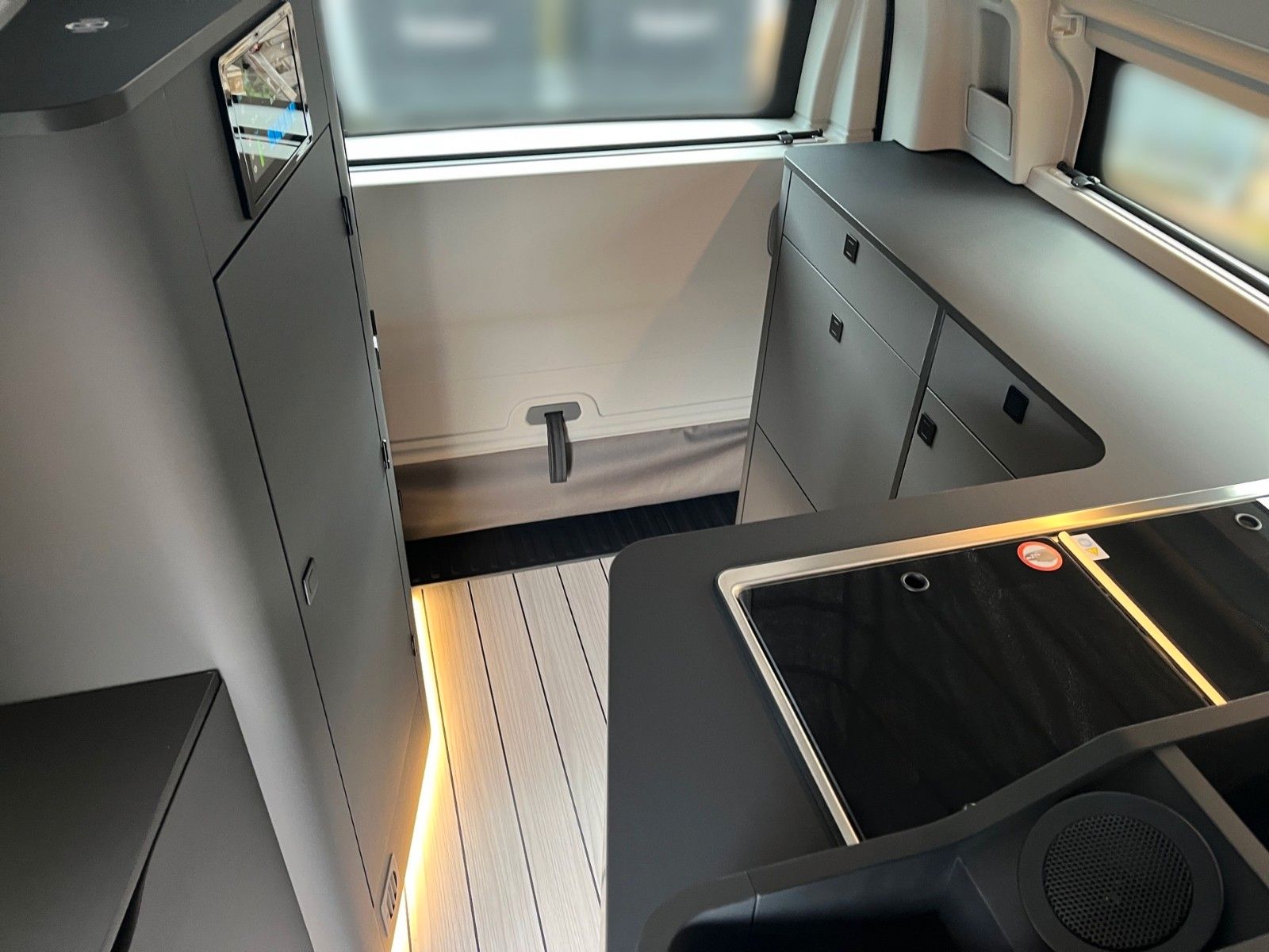 Fahrzeugabbildung Ford Nugget Plus AD Active