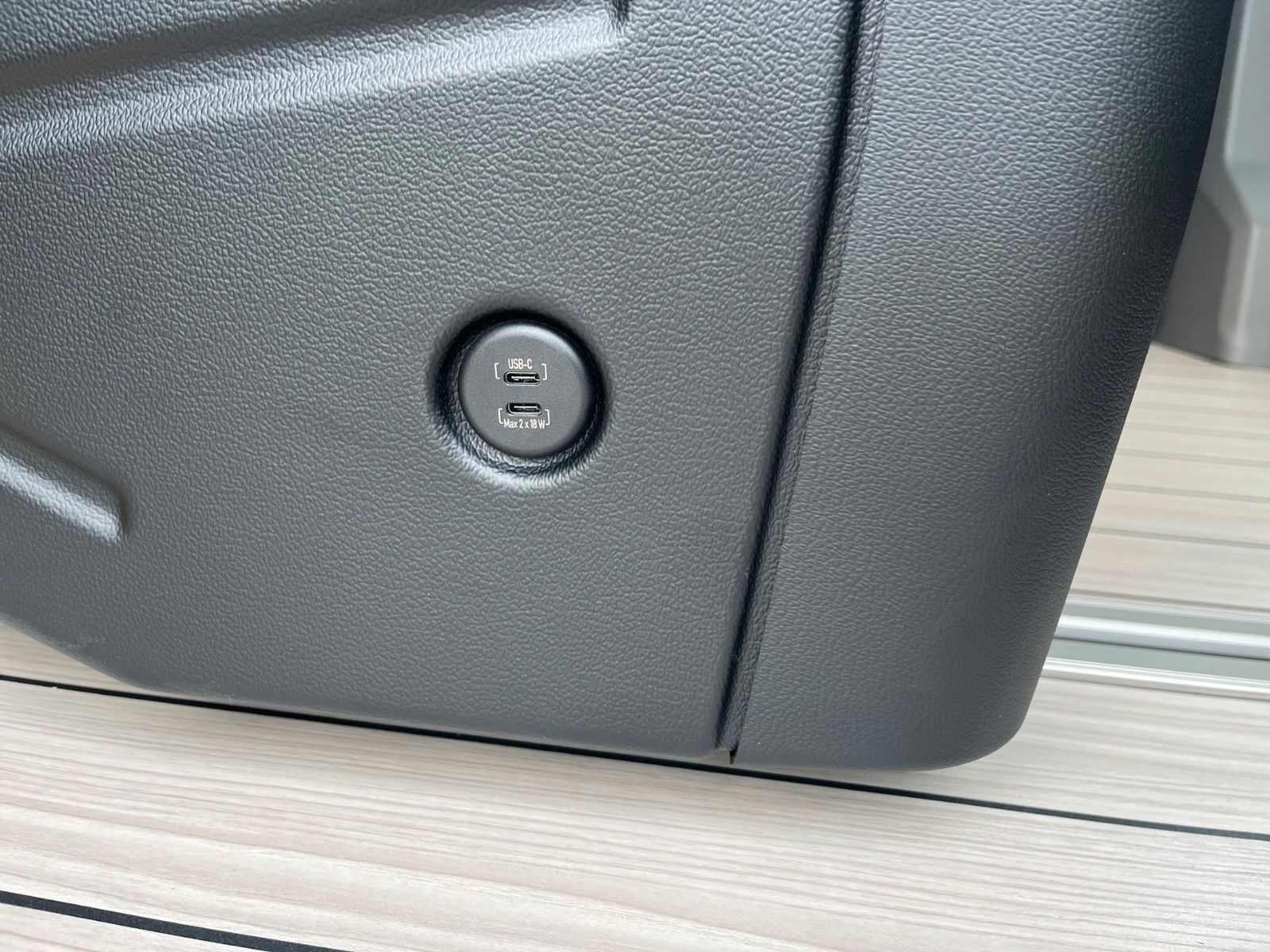 Fahrzeugabbildung Ford Nugget Plus AD Active