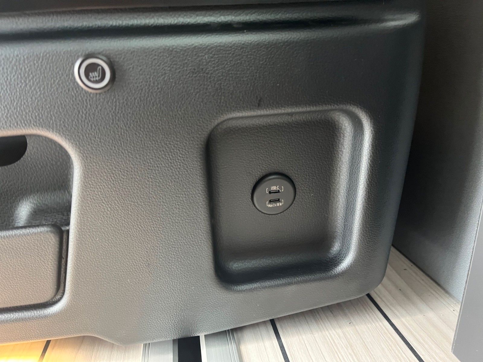 Fahrzeugabbildung Ford Nugget Plus AD Active