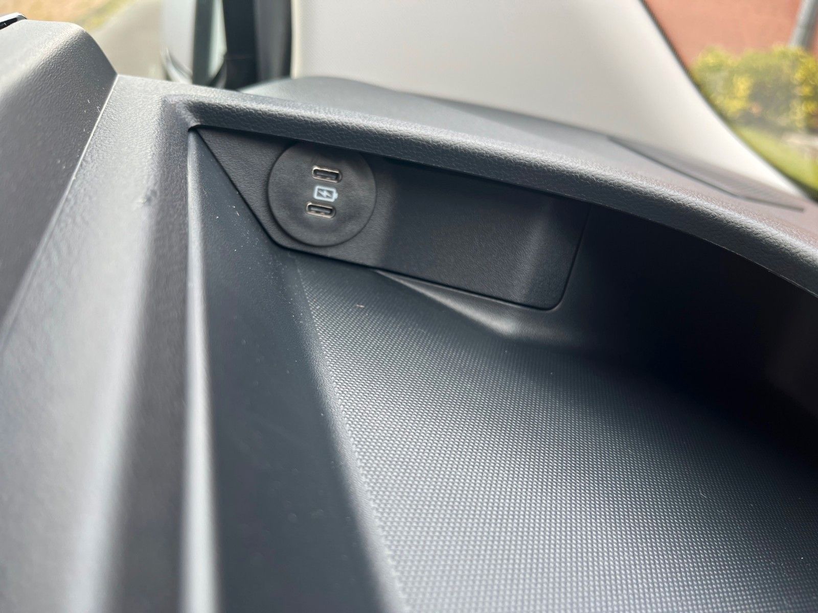 Fahrzeugabbildung Ford Nugget Plus AD Active