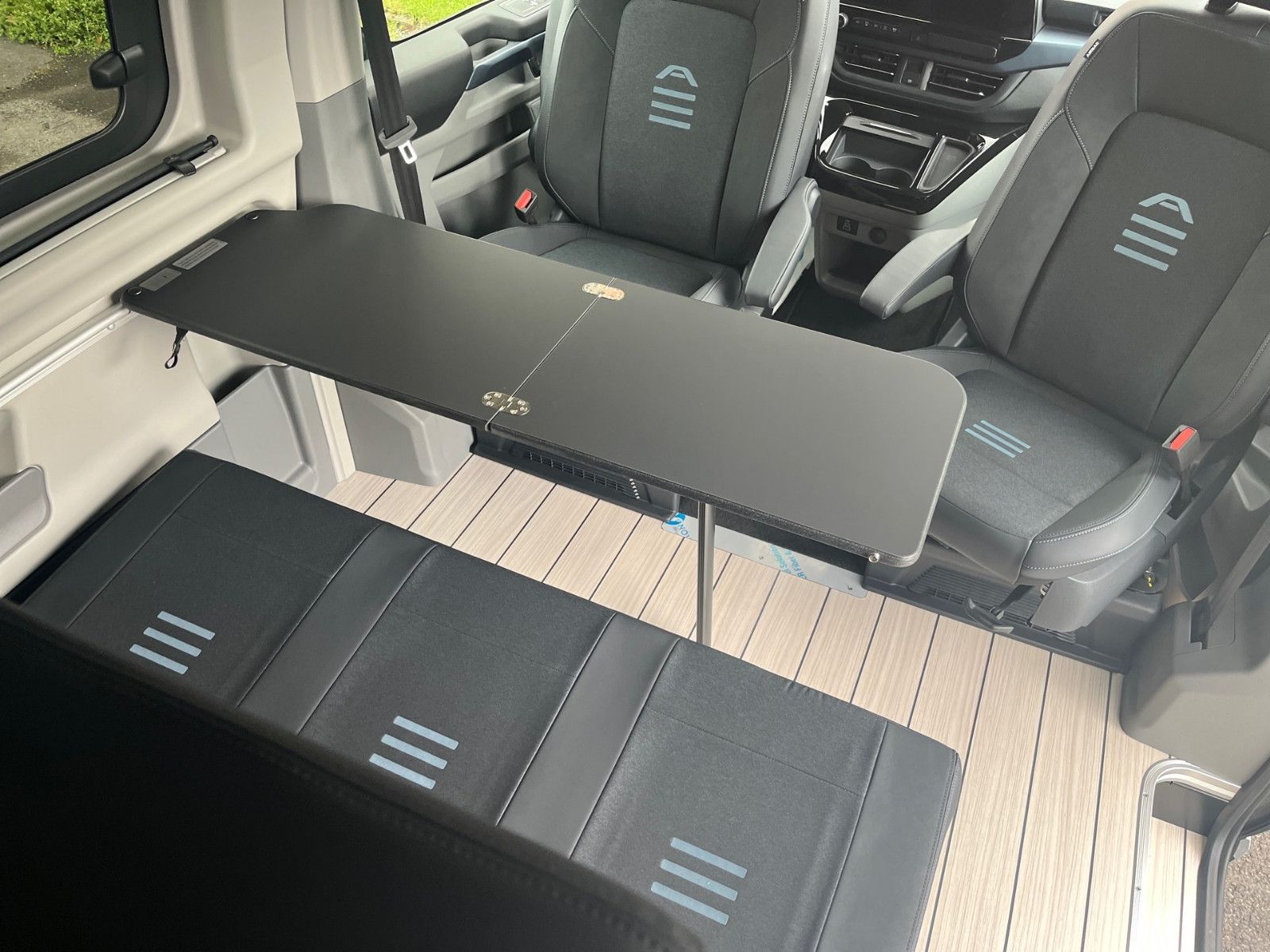 Fahrzeugabbildung Ford Nugget Plus AD Active