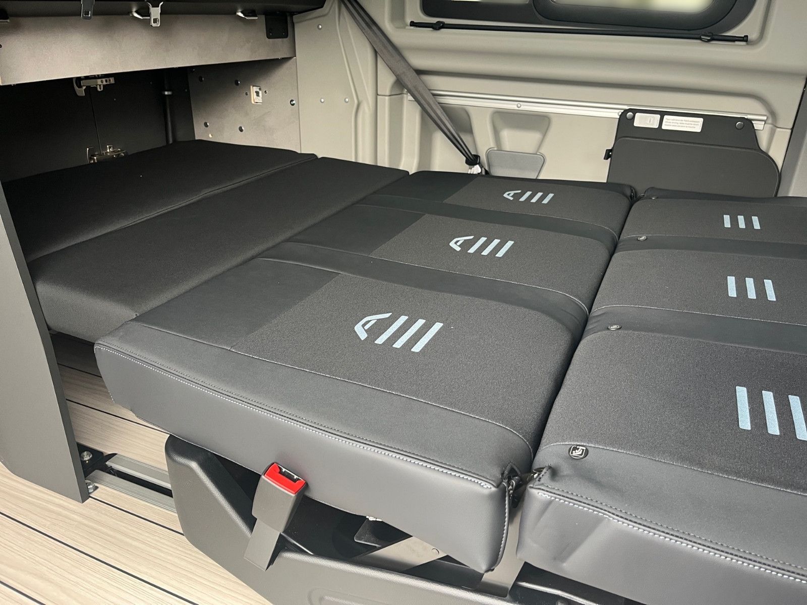 Fahrzeugabbildung Ford Nugget Plus AD Active