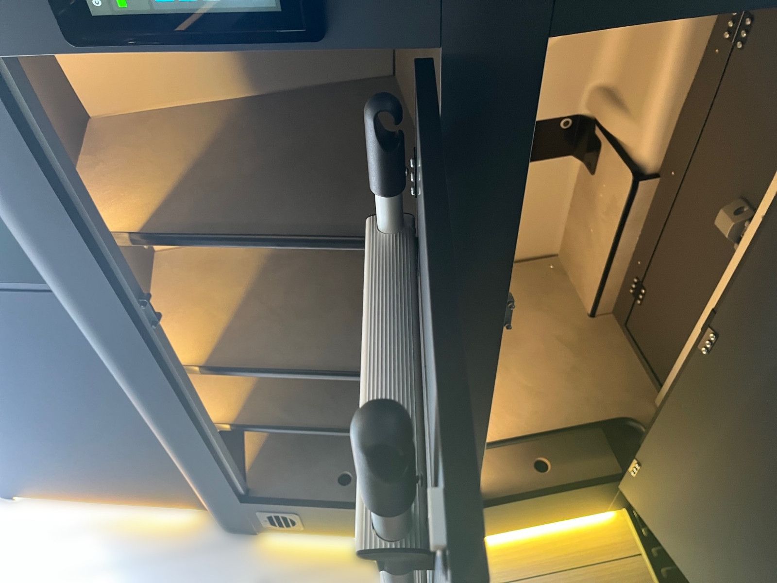 Fahrzeugabbildung Ford Nugget Plus AD Active