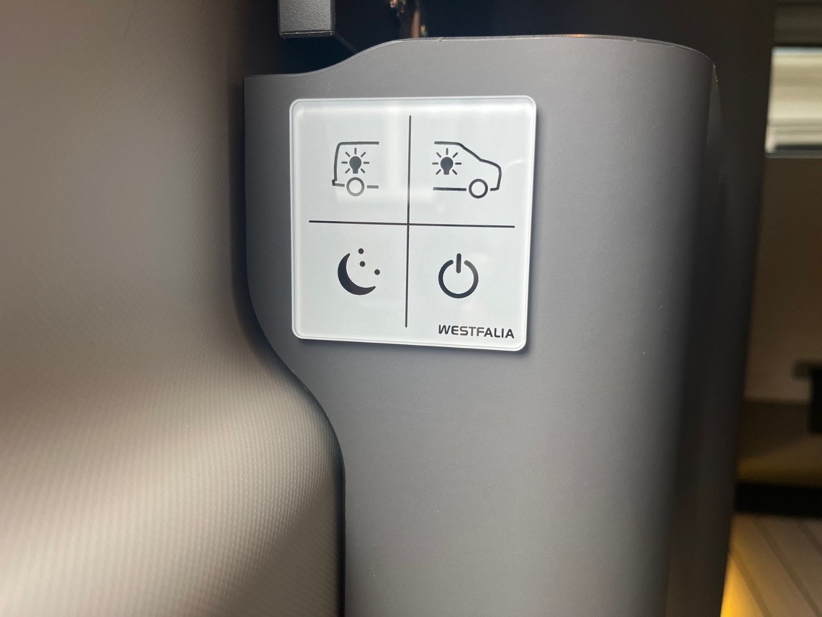 Fahrzeugabbildung Ford Nugget Plus AD Active