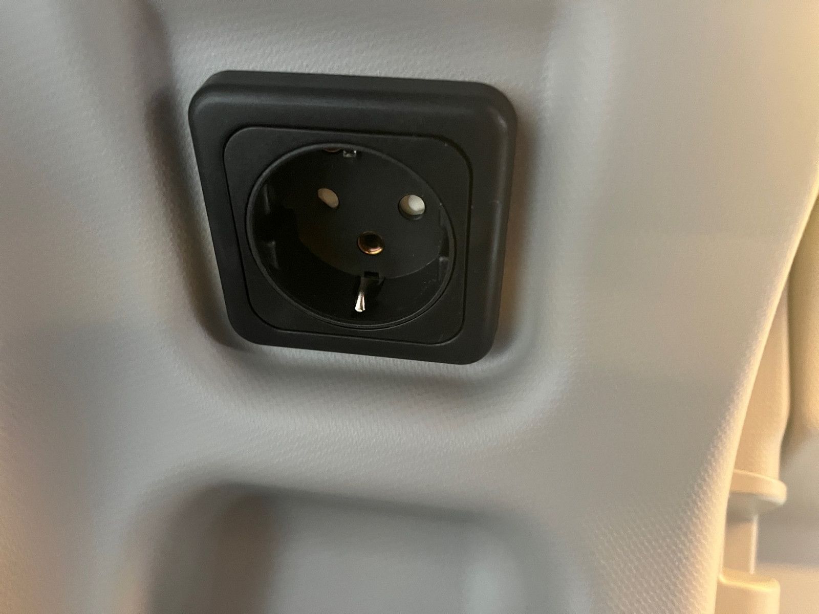 Fahrzeugabbildung Ford Nugget Plus AD Active
