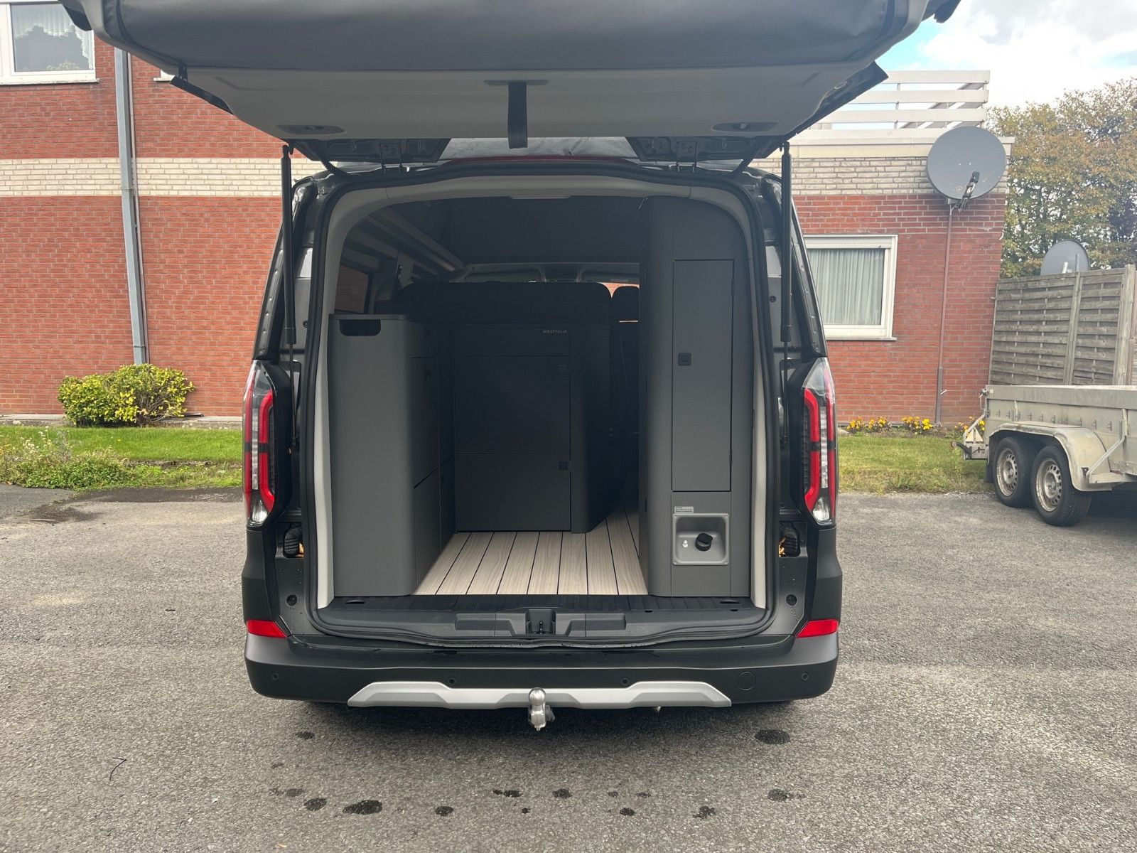 Fahrzeugabbildung Ford Nugget Plus AD Active