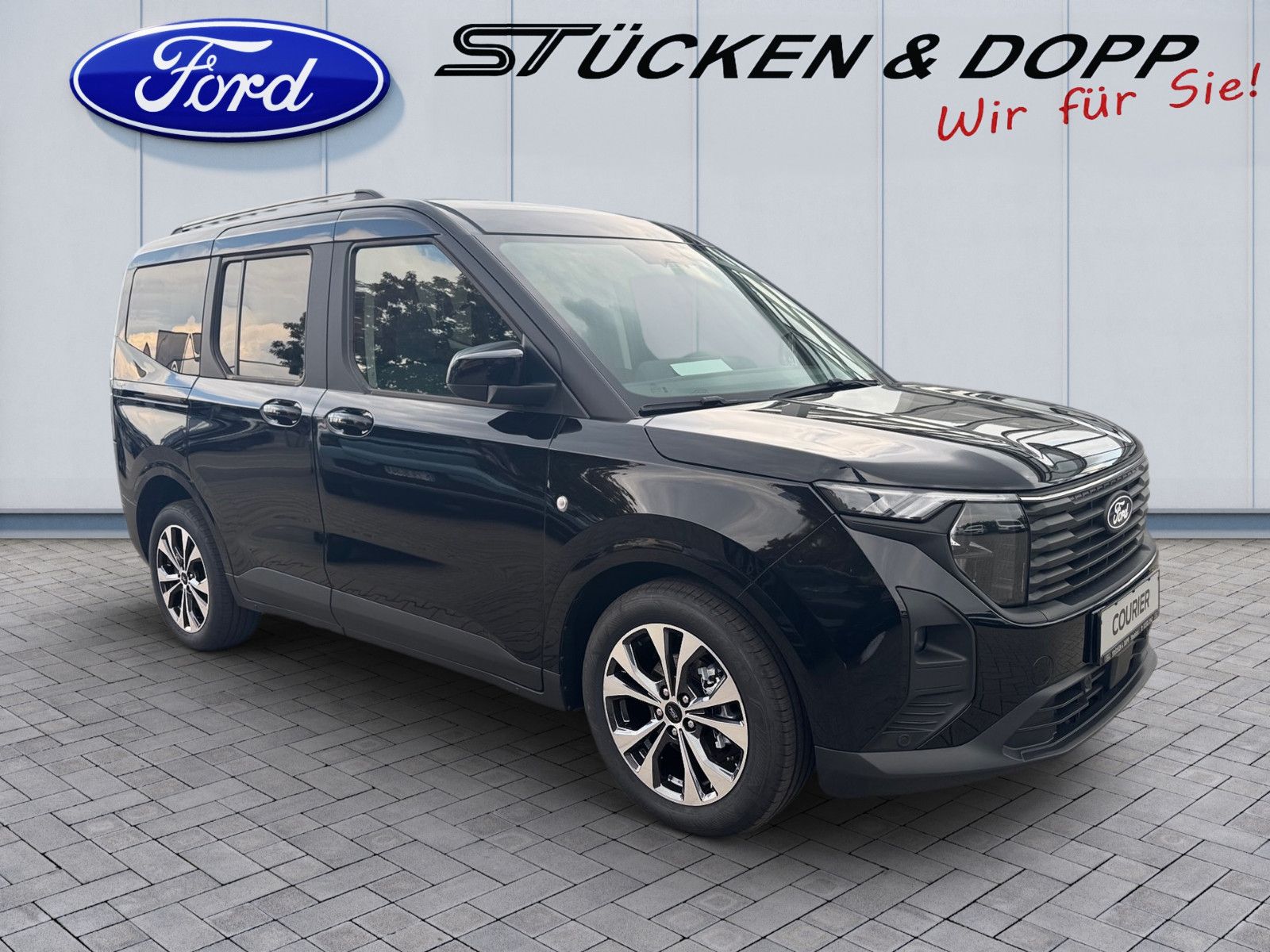 Fahrzeugabbildung Ford Tourneo Courier Titanium