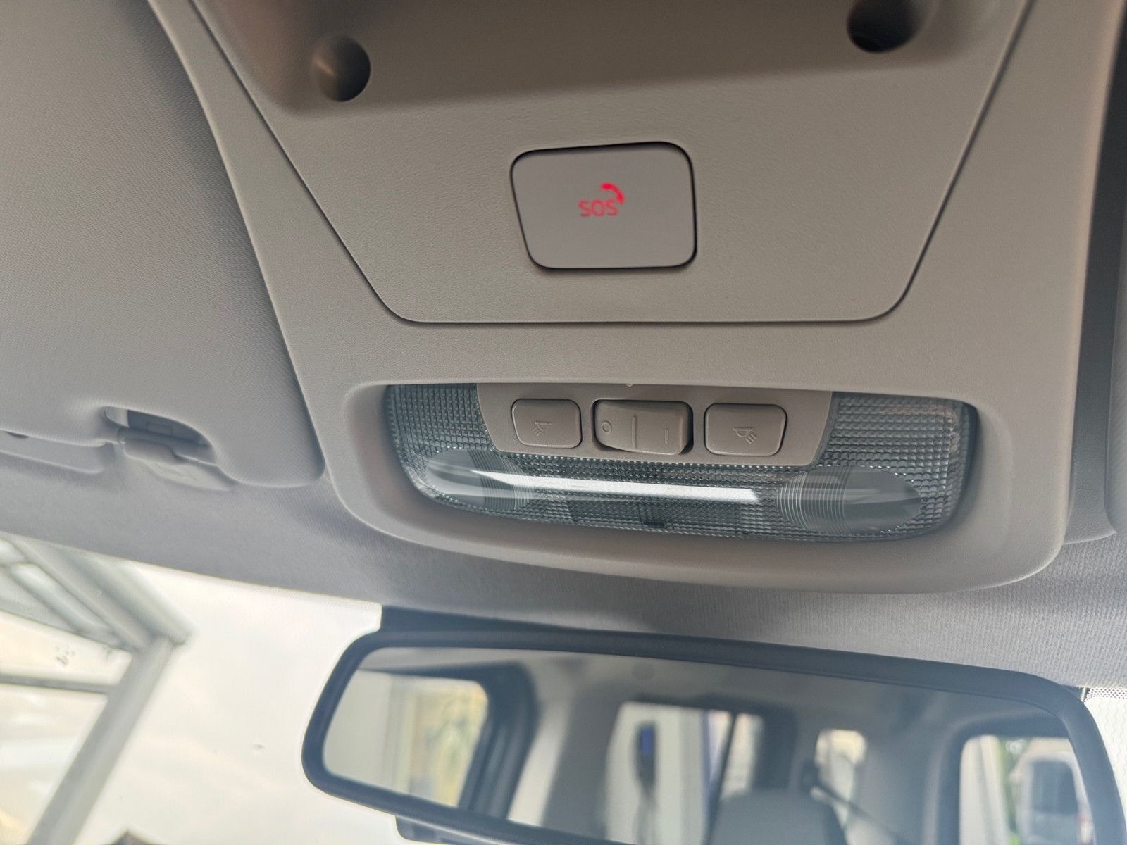 Fahrzeugabbildung Ford Tourneo Courier Titanium