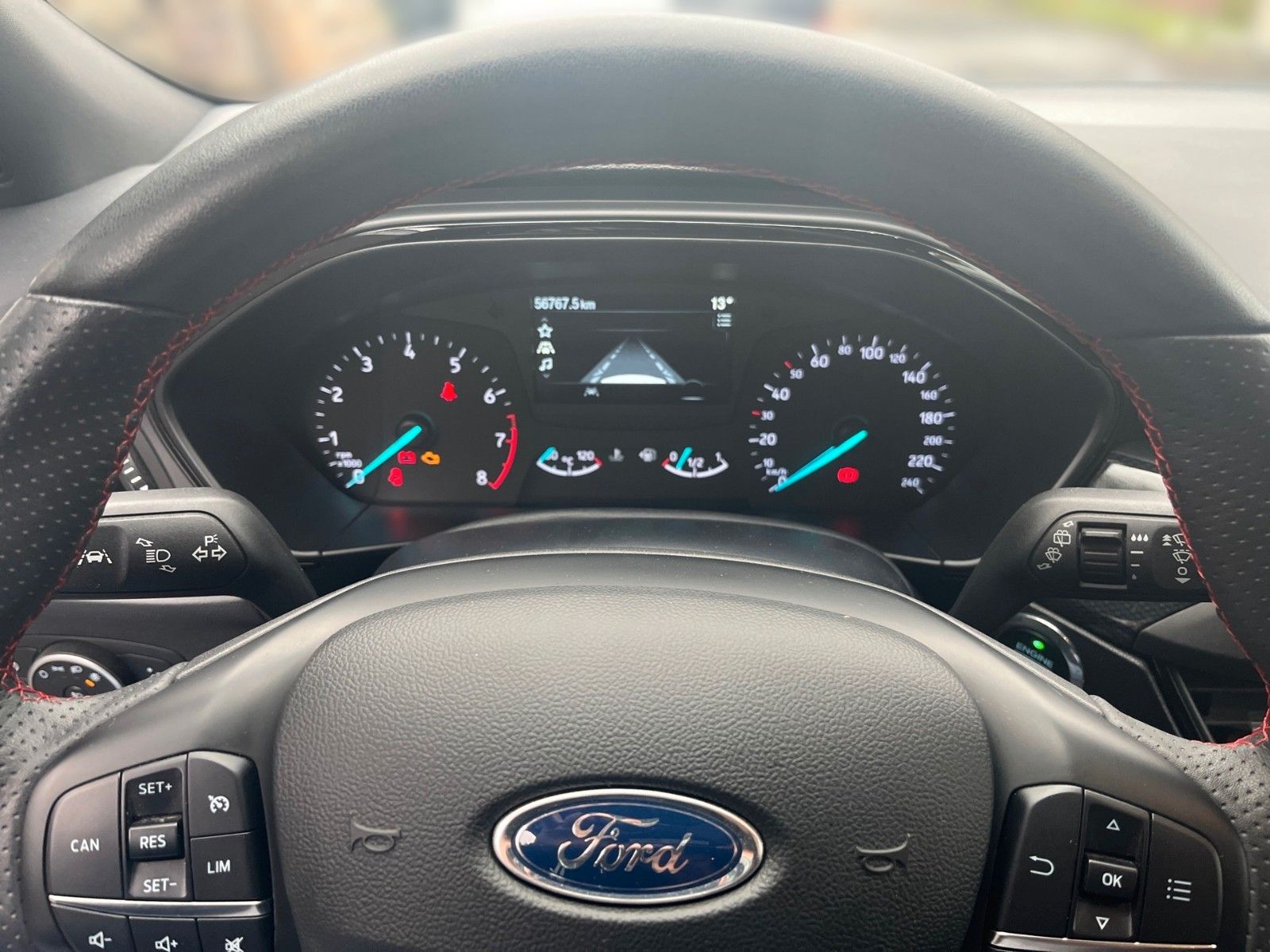 Fahrzeugabbildung Ford Focus 1.0 EcoBoost ST-Line+KeyFree+Kamera+...