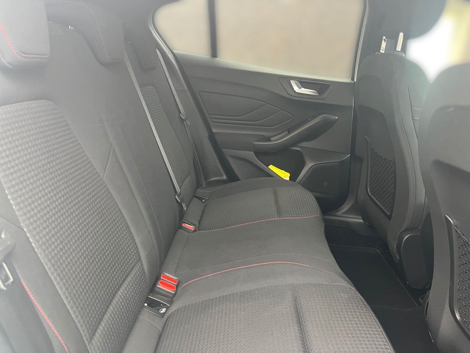 Fahrzeugabbildung Ford Focus 1.0 EcoBoost ST-Line+KeyFree+Kamera+...