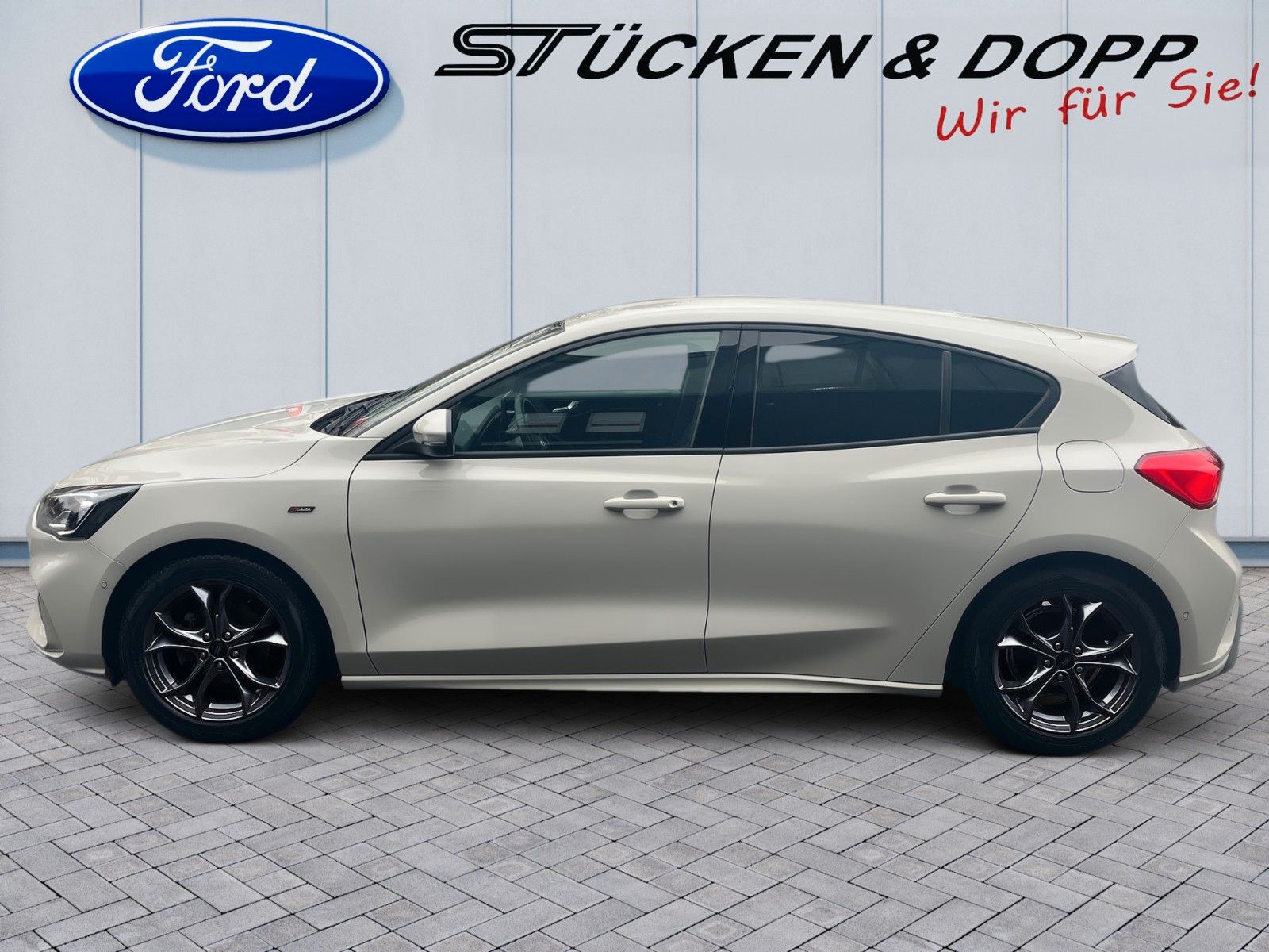 Fahrzeugabbildung Ford Focus 1.0 EcoBoost ST-Line+KeyFree+Kamera+...