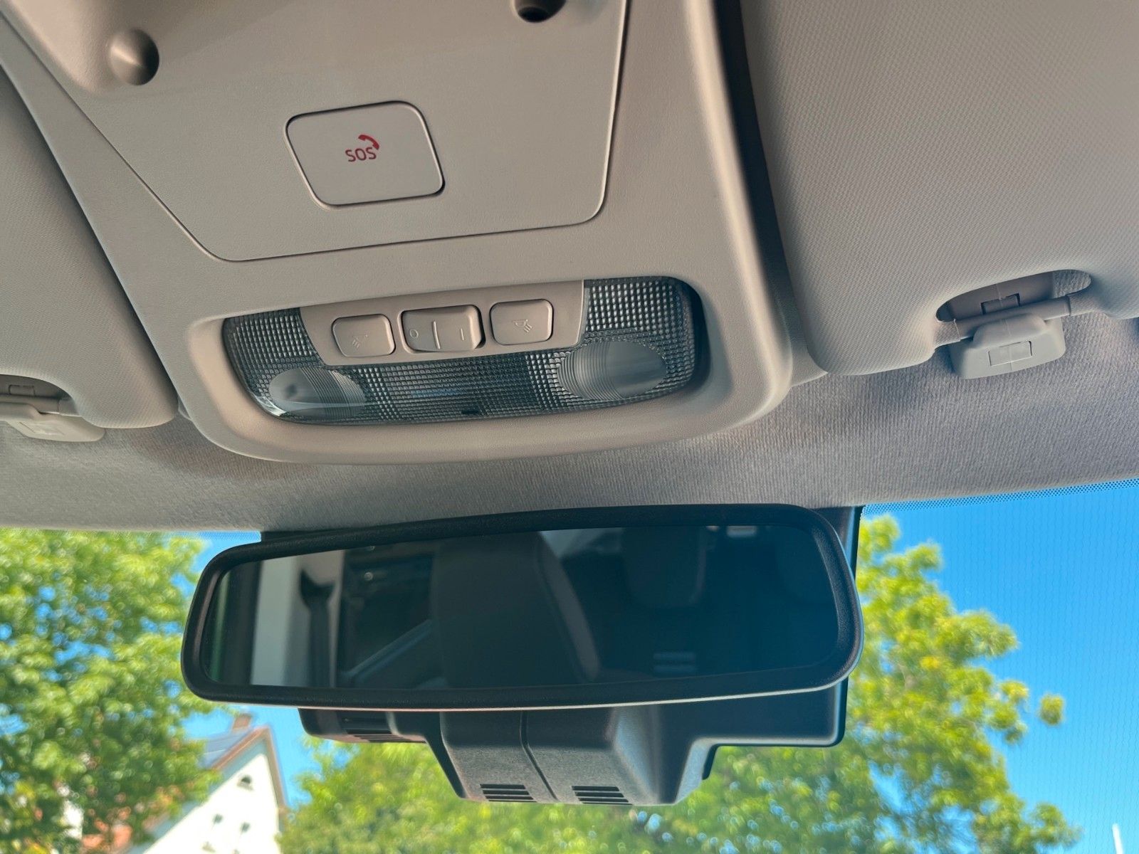 Fahrzeugabbildung Ford Tourneo Courier Active Aut.+ACC+Kamera+LED+...