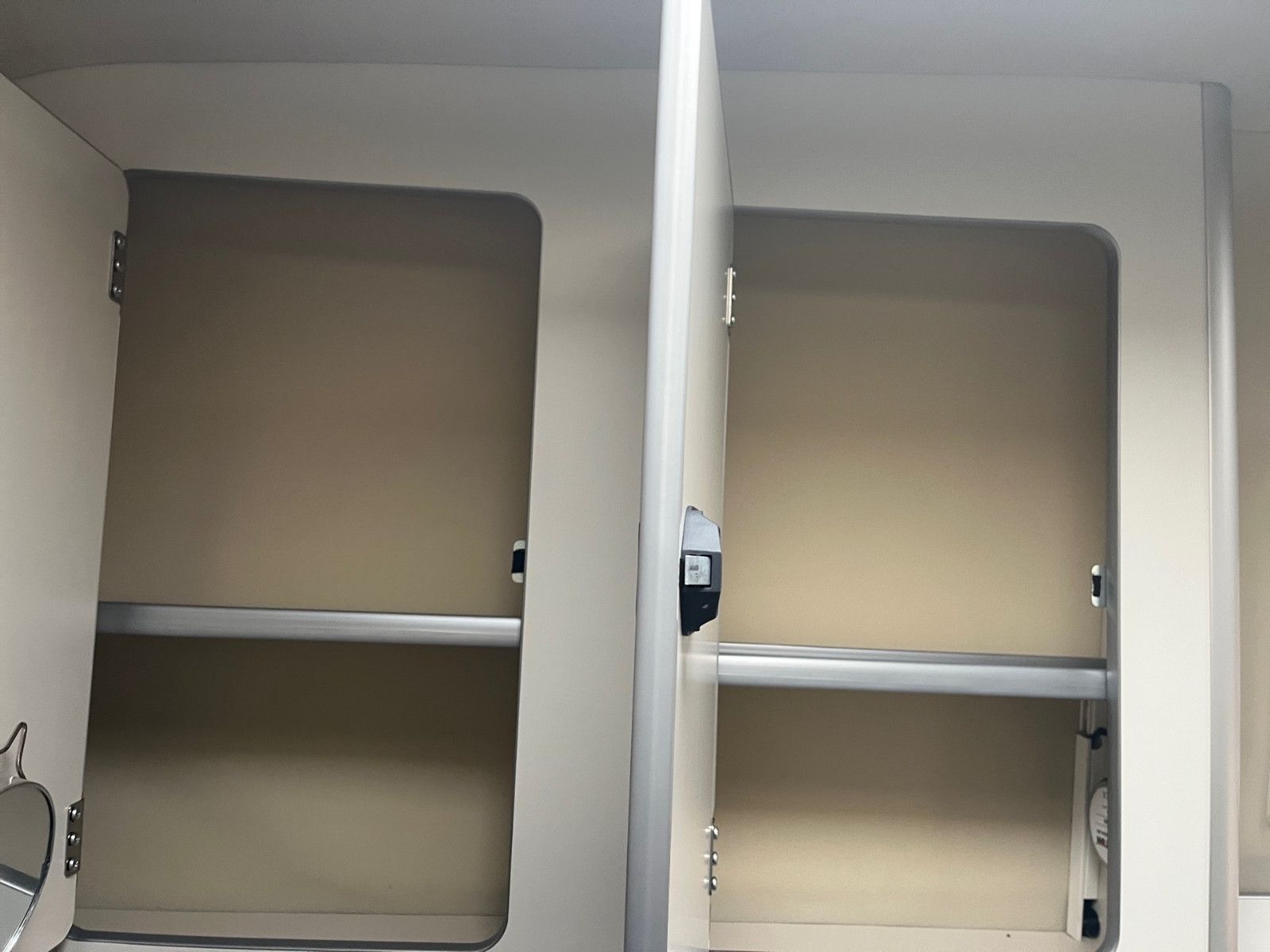 Fahrzeugabbildung Ford Nugget Plus Hochdach