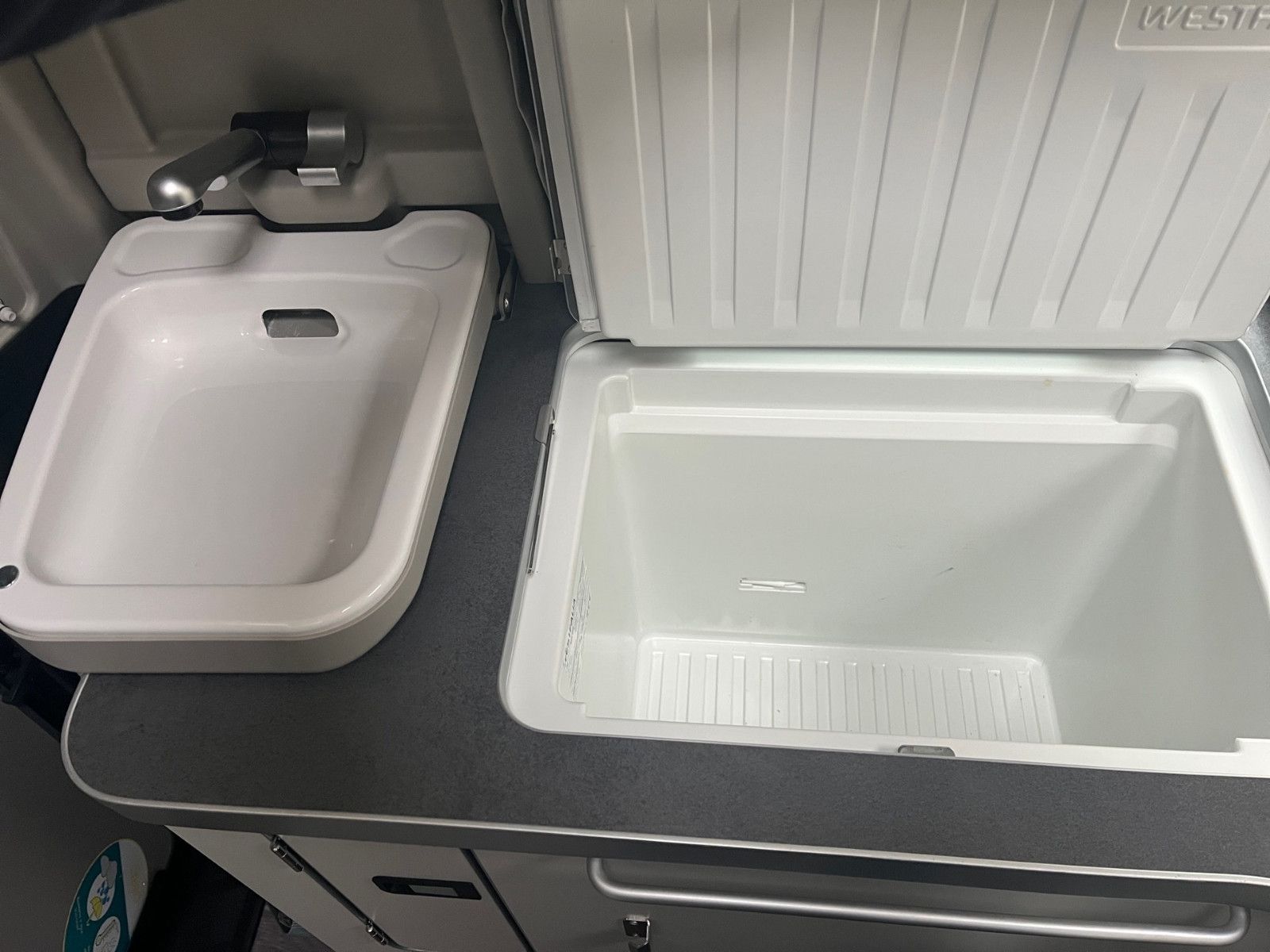 Fahrzeugabbildung Ford Nugget Plus Hochdach