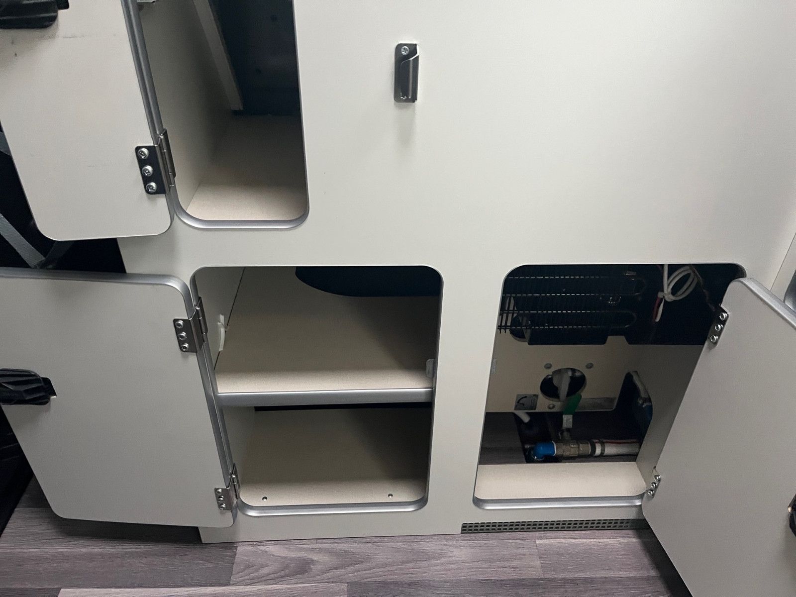 Fahrzeugabbildung Ford Nugget Plus Hochdach