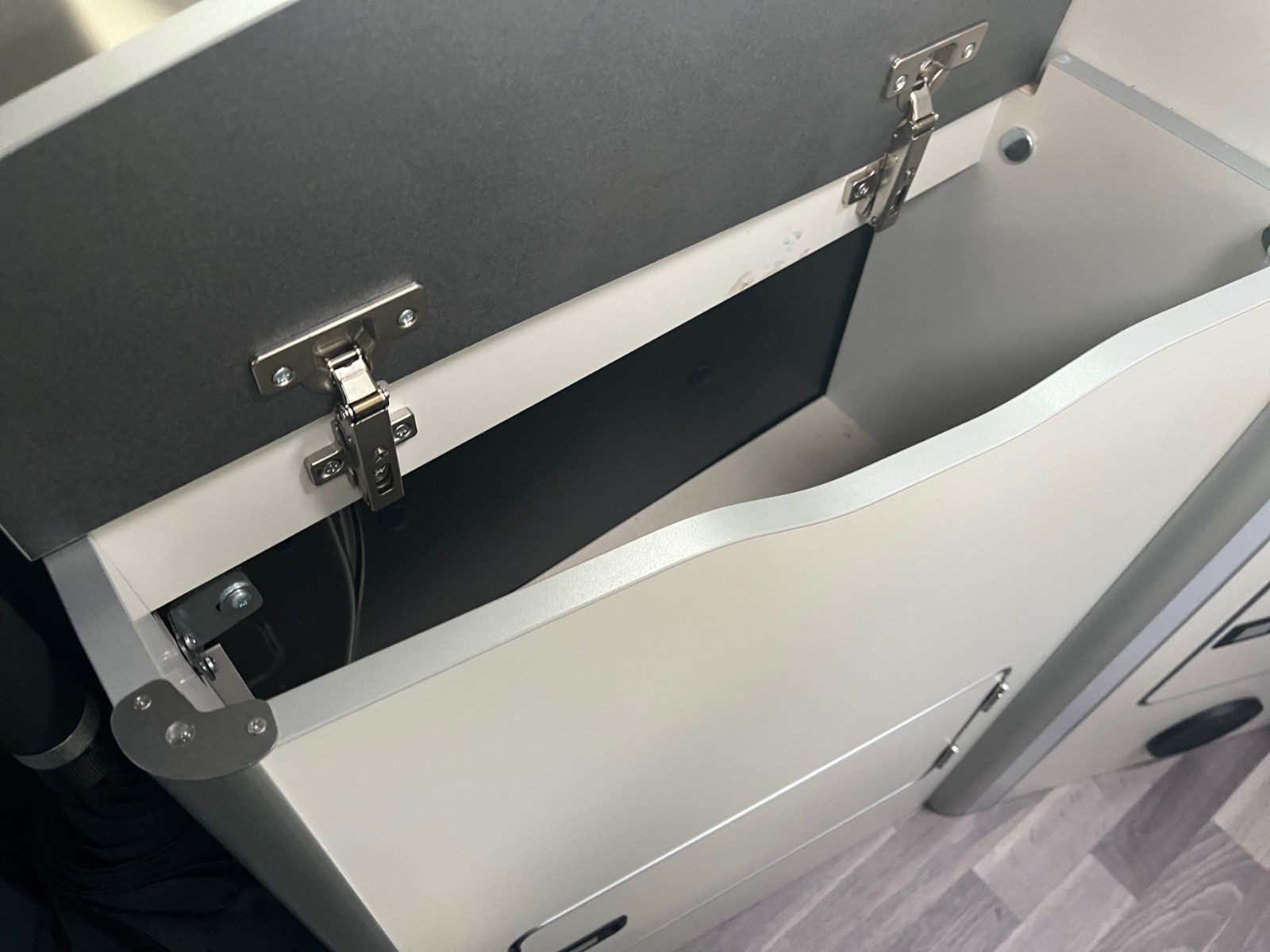 Fahrzeugabbildung Ford Nugget Plus Hochdach