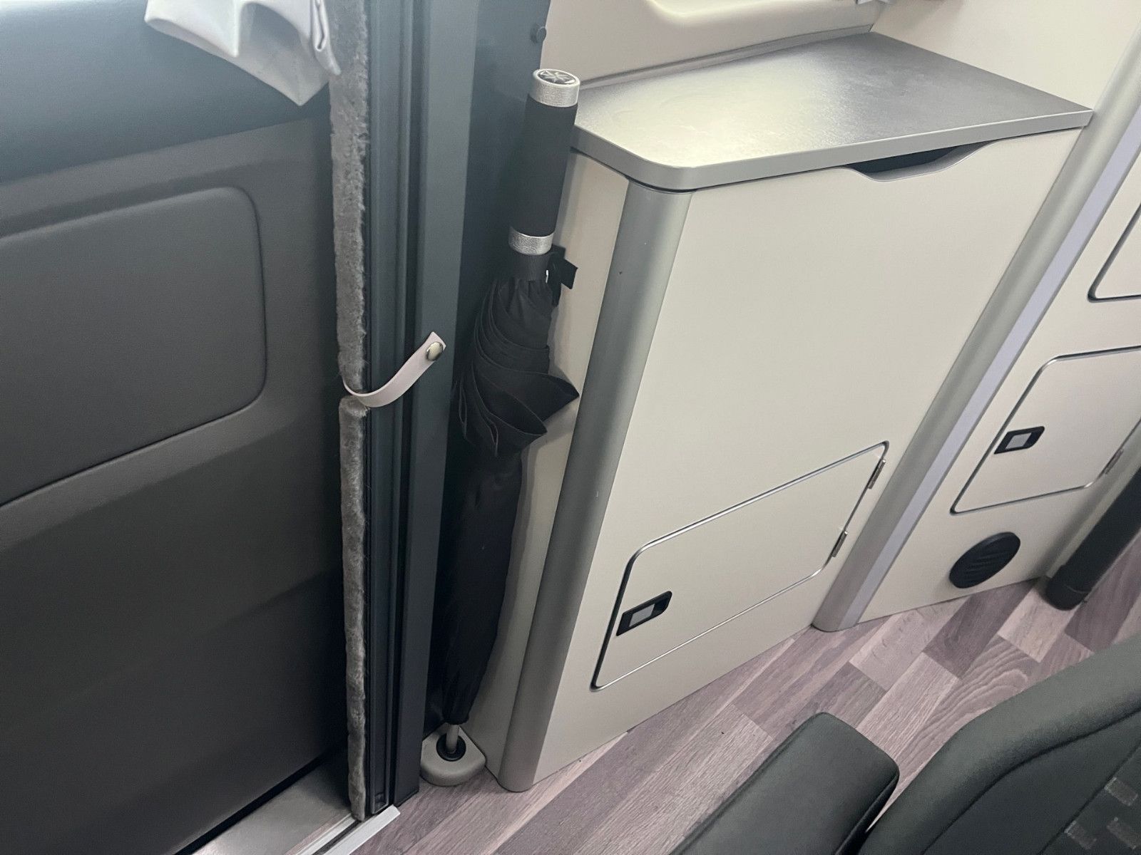 Fahrzeugabbildung Ford Nugget Plus Hochdach