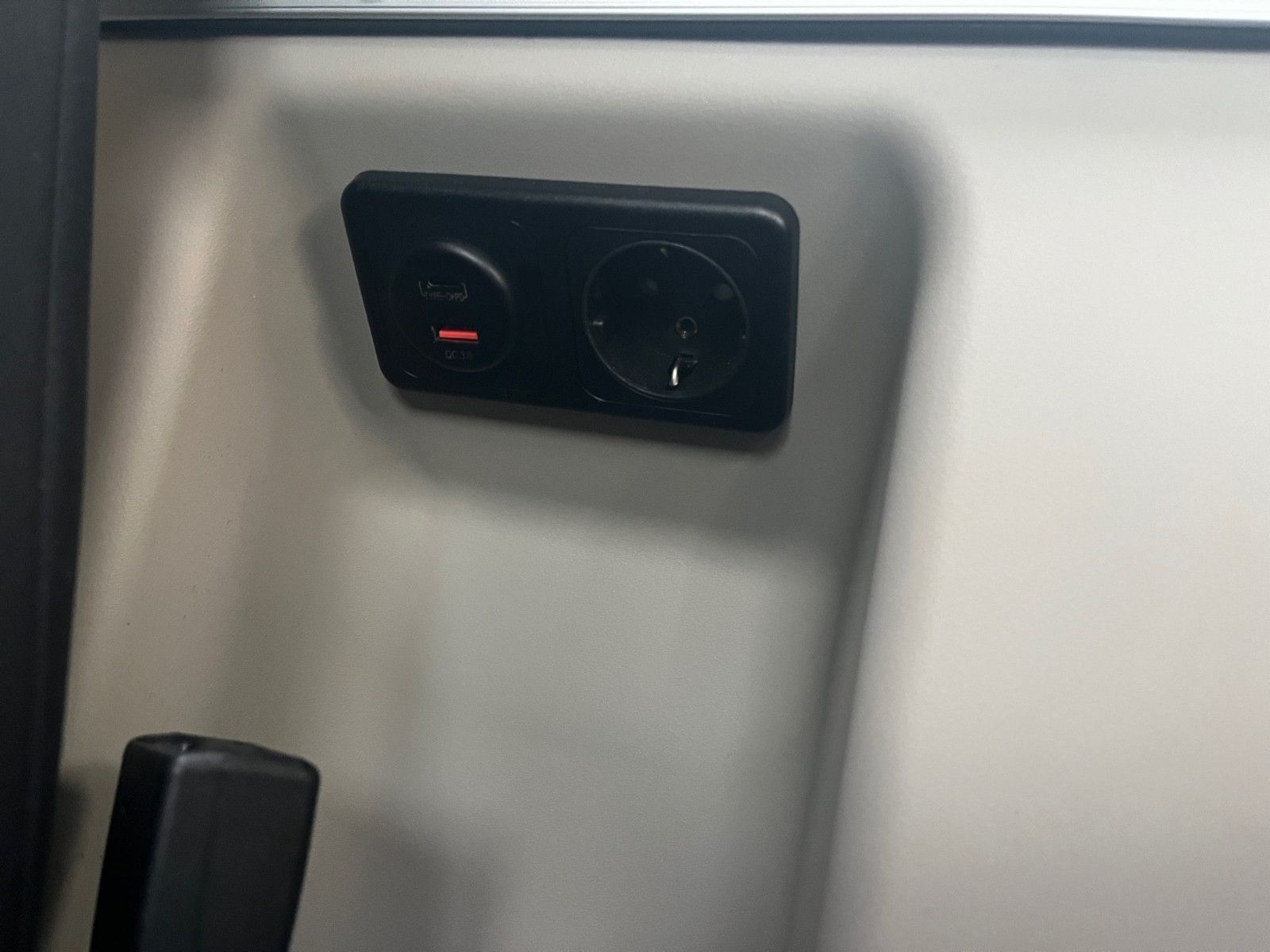 Fahrzeugabbildung Ford Nugget Plus Hochdach